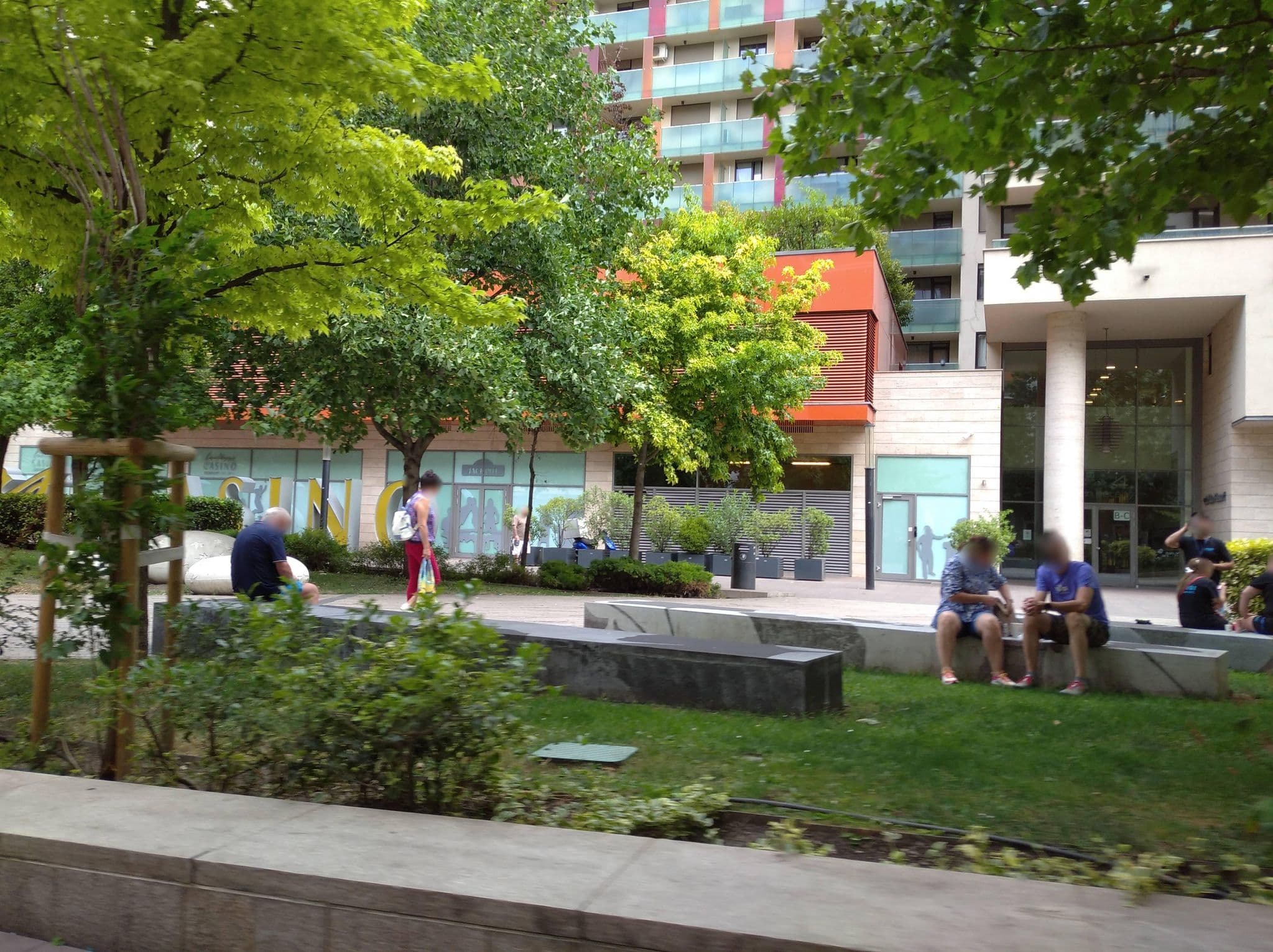 Street view near Corvin Rose Apartment Hotel, Losoncinegyed — © grozsa11 (CC BY-SA · Mapillary)