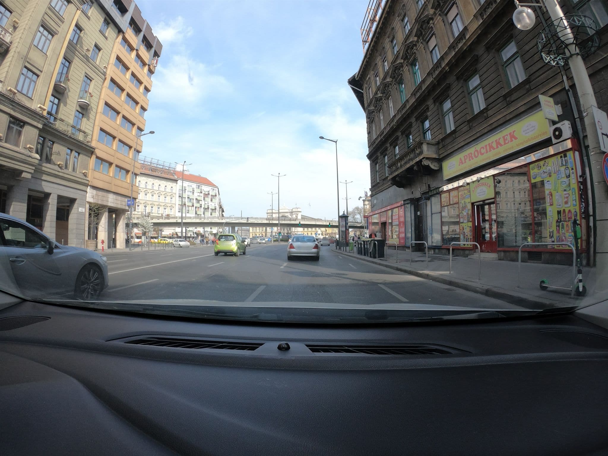 Street view near Hotel Hungaria City Center, Pest — © vst (CC BY-SA · Mapillary)