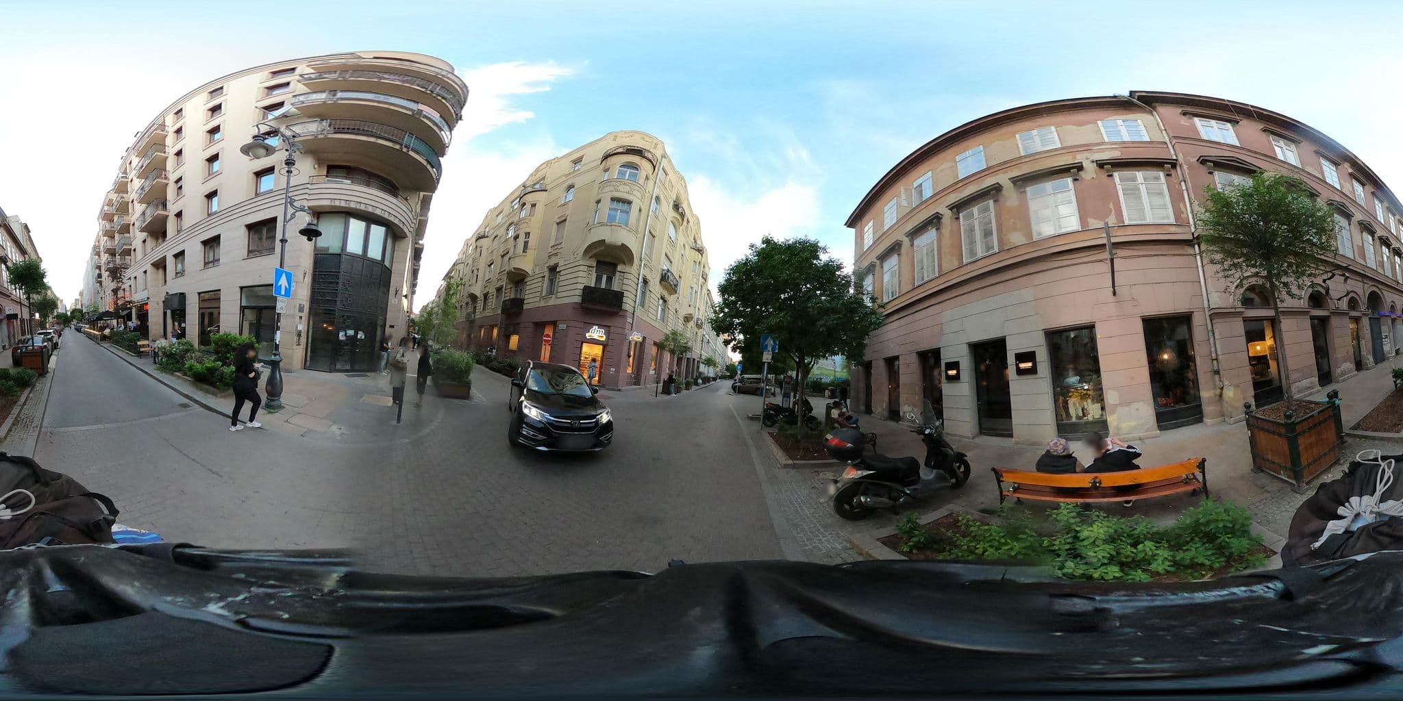Street view near King & Leda Apartments, Budapest VI. kerület — © grozsa11 (CC BY-SA · Mapillary)