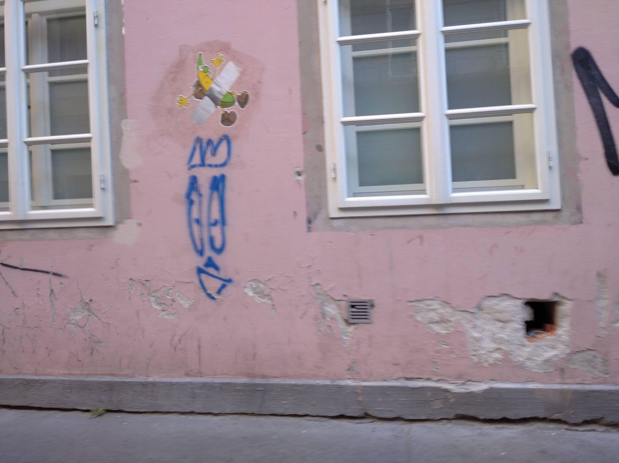Street view near Anva House, Budapest VI. kerület — © grozsa11 (CC BY-SA · Mapillary)