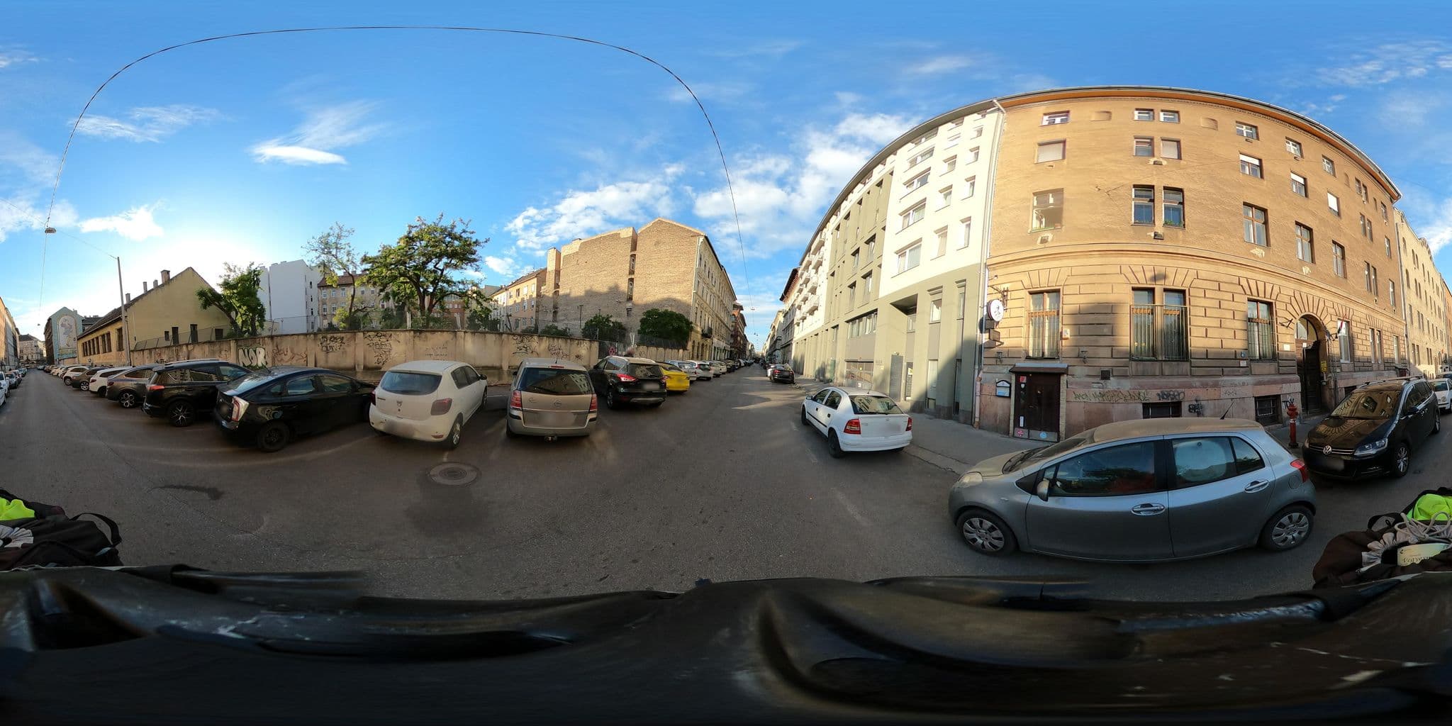 Street view near karolina apartman, Pest — © grozsa11 (CC BY-SA · Mapillary)