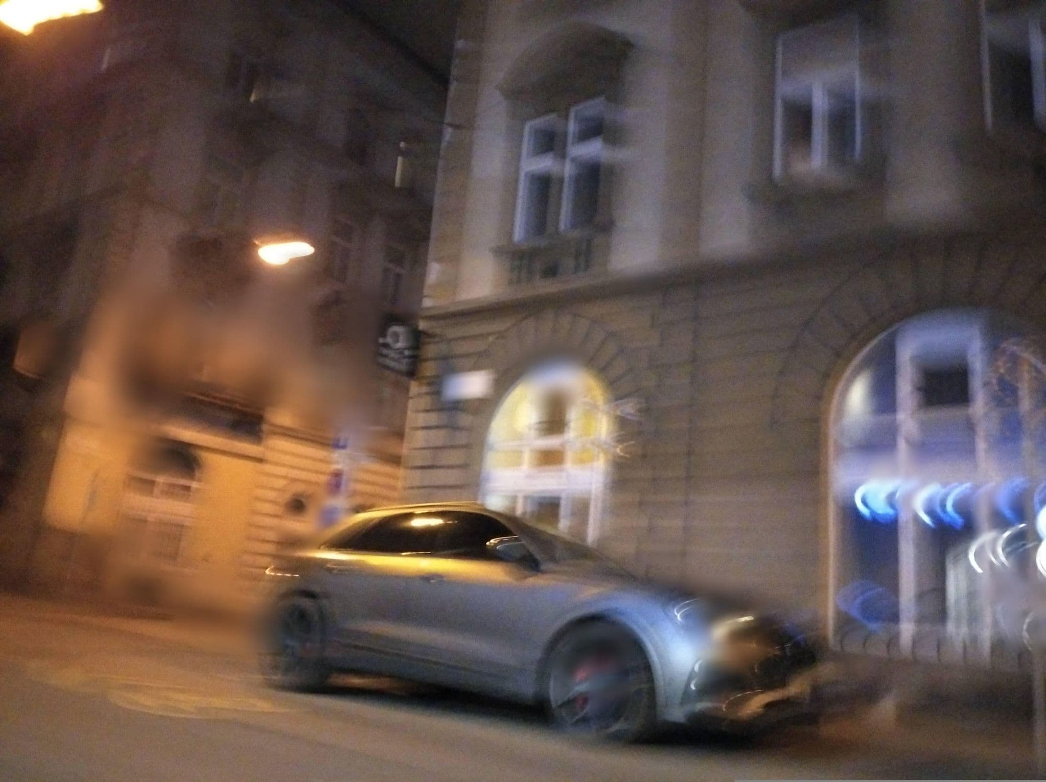 Street view near Red Bus Hostel 2, Erzsébetváros — © grozsa11 (CC BY-SA · Mapillary)