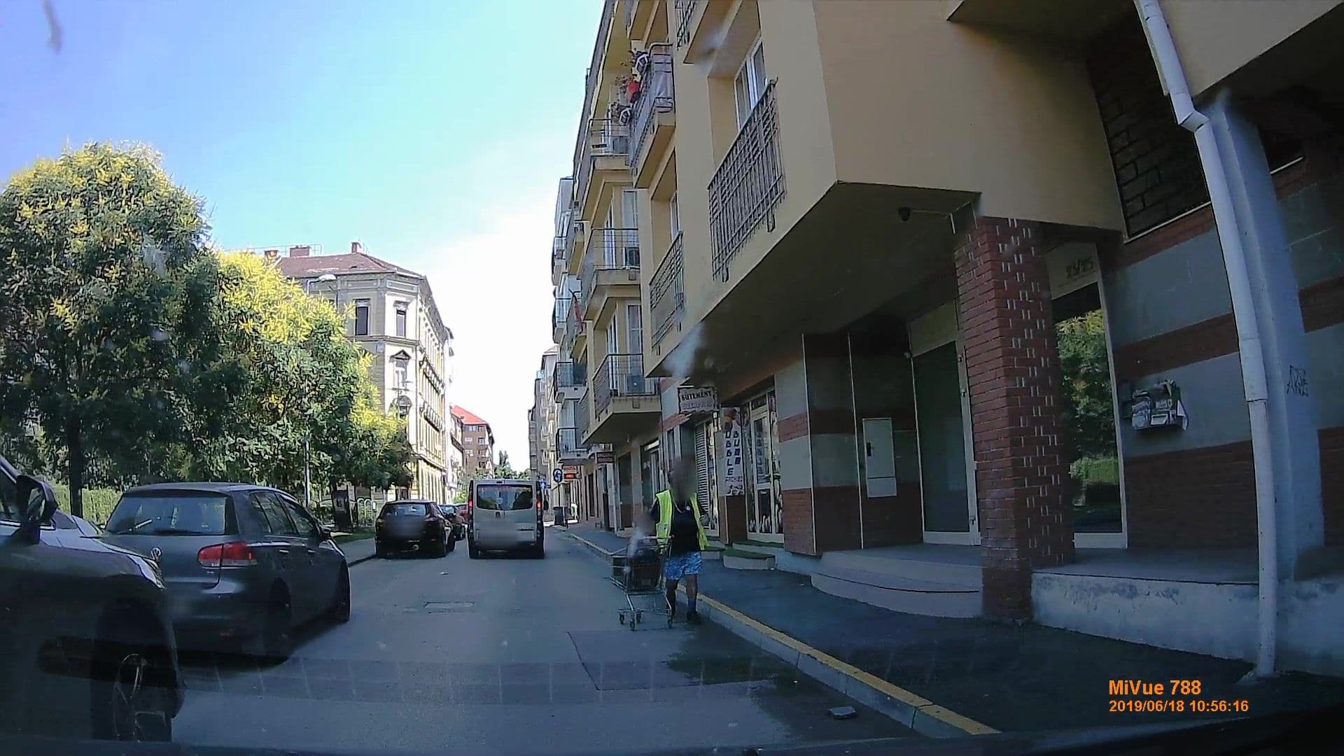 Street view near Kulker Sport Hotel, Losoncinegyed — © geox123 (CC BY-SA · Mapillary)