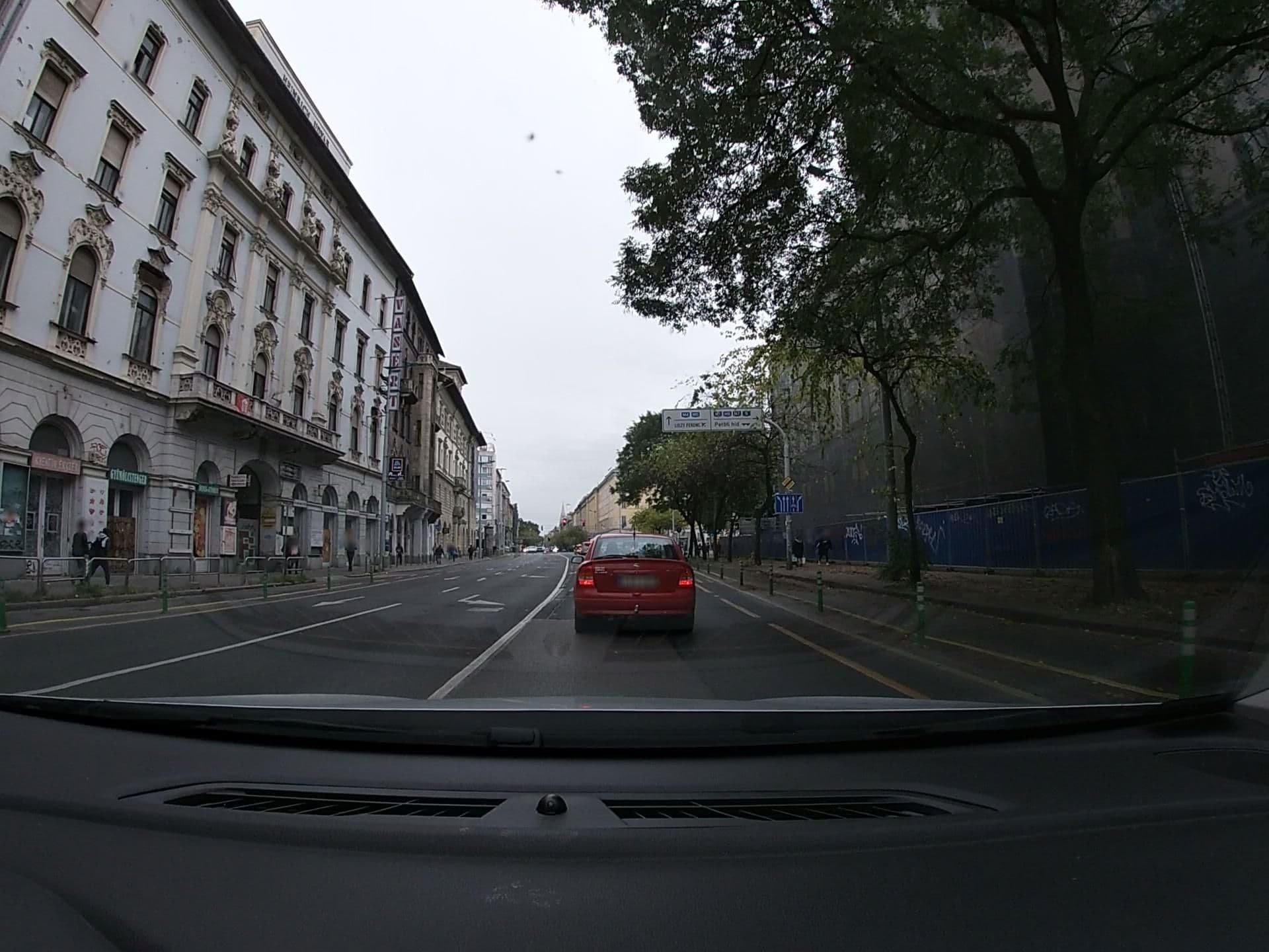 Street view near Bengal Hostel, Budapest VIII. kerület — © vst (CC BY-SA · Mapillary)