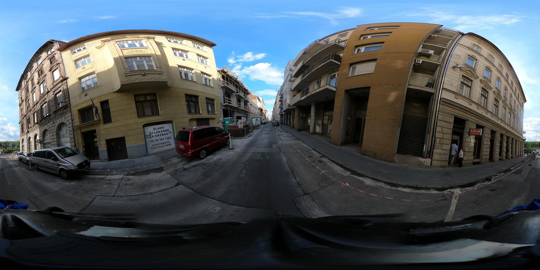 Street view near Fonsmorti Uj Reszidencia Kisetterem es Panzio, Budapest VI. kerület — © grozsa11 (CC BY-SA · Mapillary)