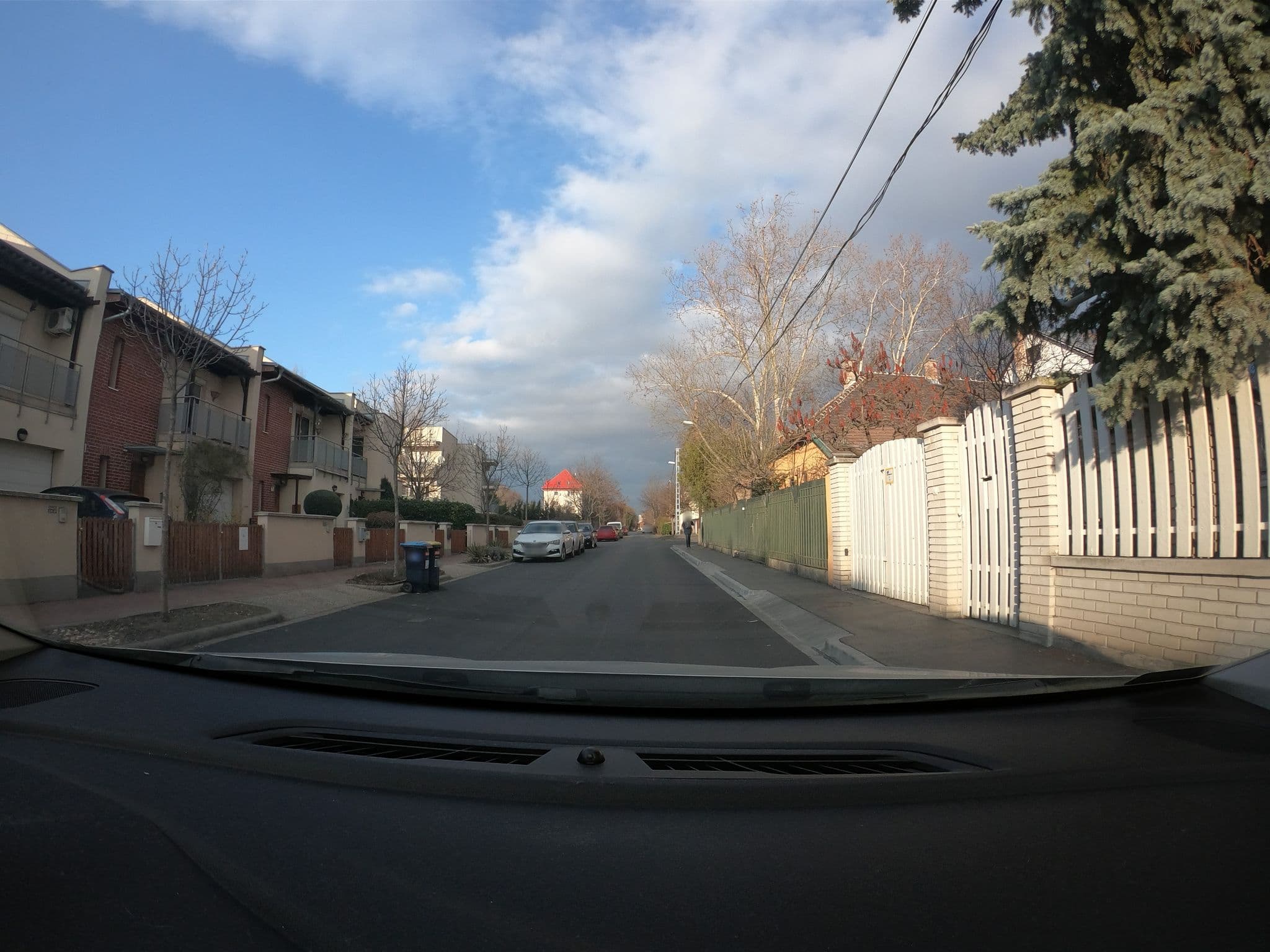 Street view near Alta Moda Fashion hotel, Újpest — © vst (CC BY-SA · Mapillary)