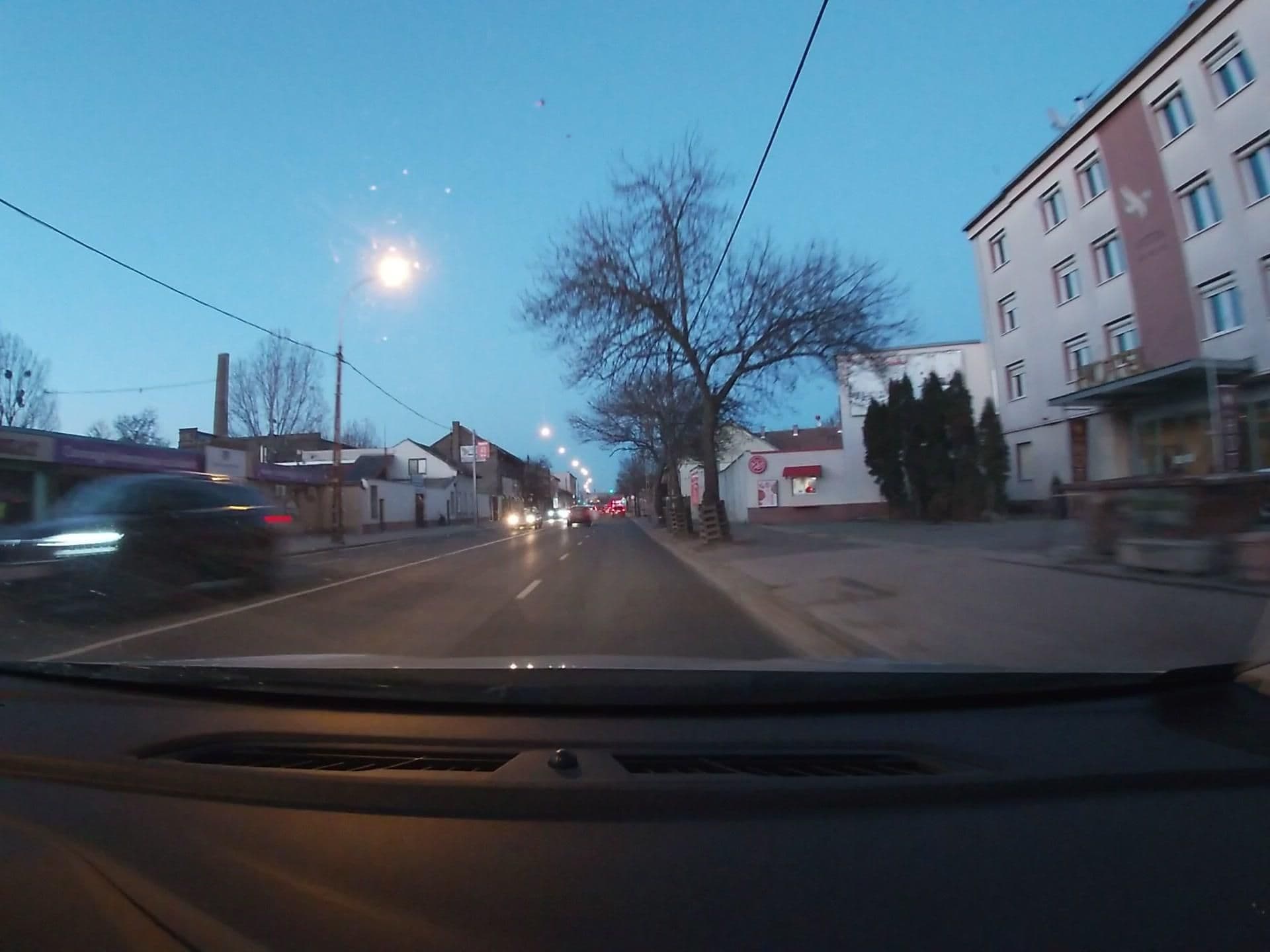 Street view near Viktória Hotel, Újpest — © vst (CC BY-SA · Mapillary)