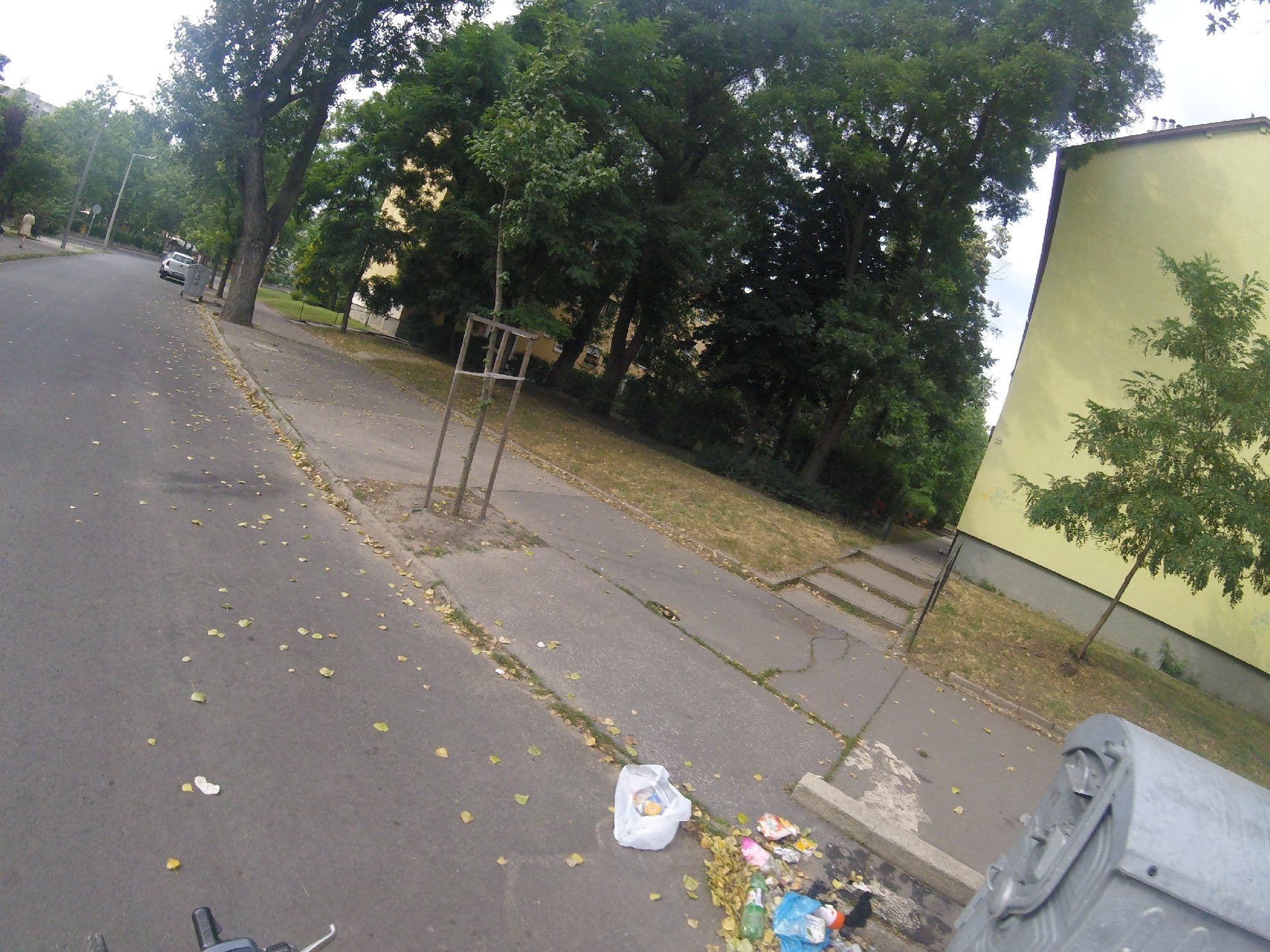 Street view near Plaza Rooms, Angyalföld — © utvonalfelmeresek (CC BY-SA · Mapillary)