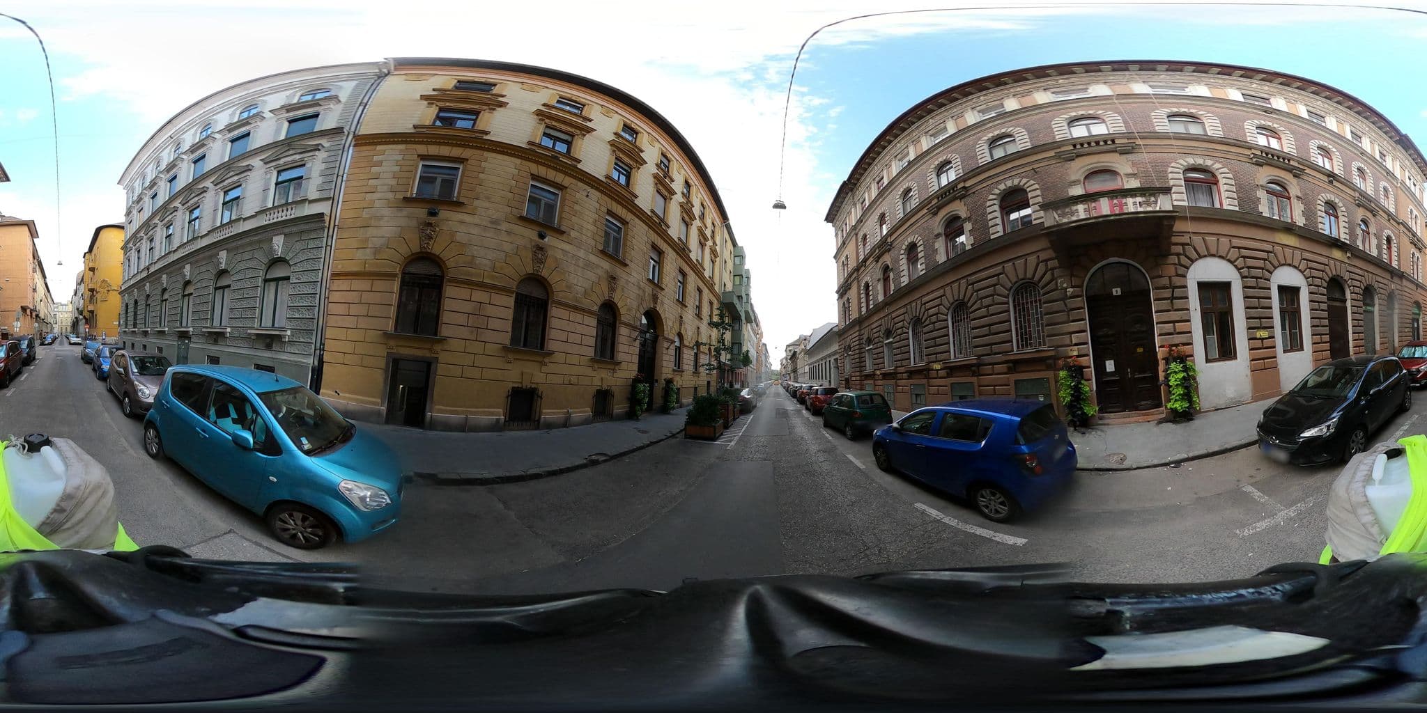 Street view near Andrassy flat, Budapest VI. kerület — © grozsa11 (CC BY-SA · Mapillary)