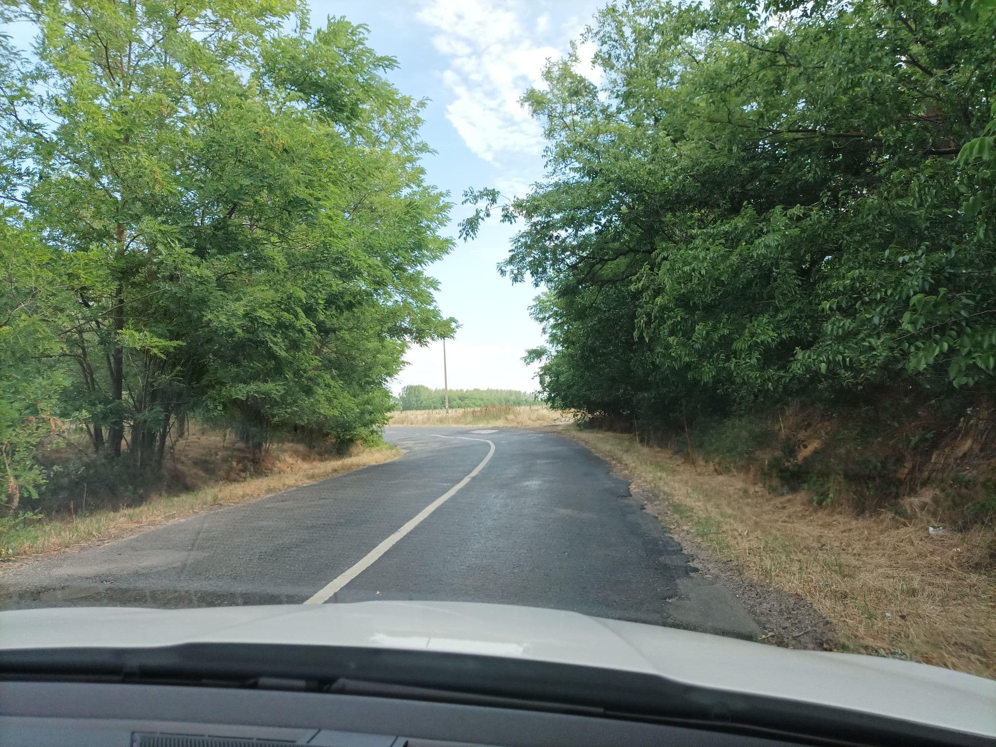 Street view near Héthatár Wellness Vendégházak, Dánszentmiklós — © mkpest2 (CC BY-SA · Mapillary)
