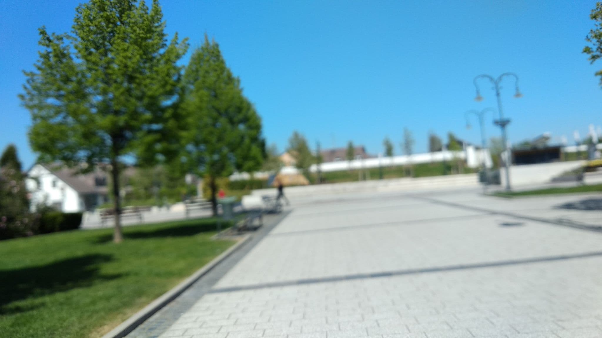 Street view near Galeria Etterem & Panzio, Gödöllő — © athoss (CC BY-SA · Mapillary)