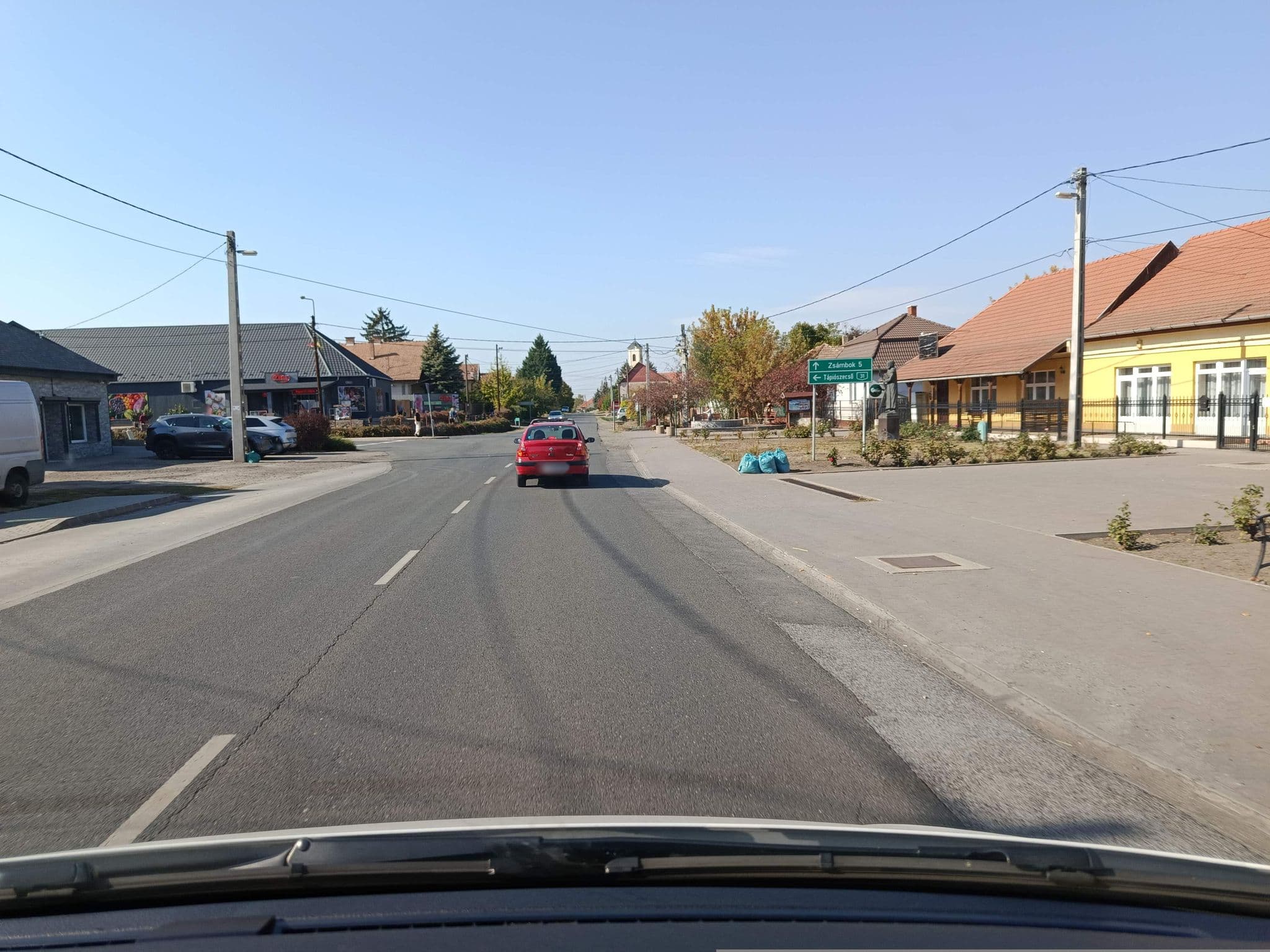 Street view near Tóth Vendégház, Tóalmás — © mkpest2 (CC BY-SA · Mapillary)