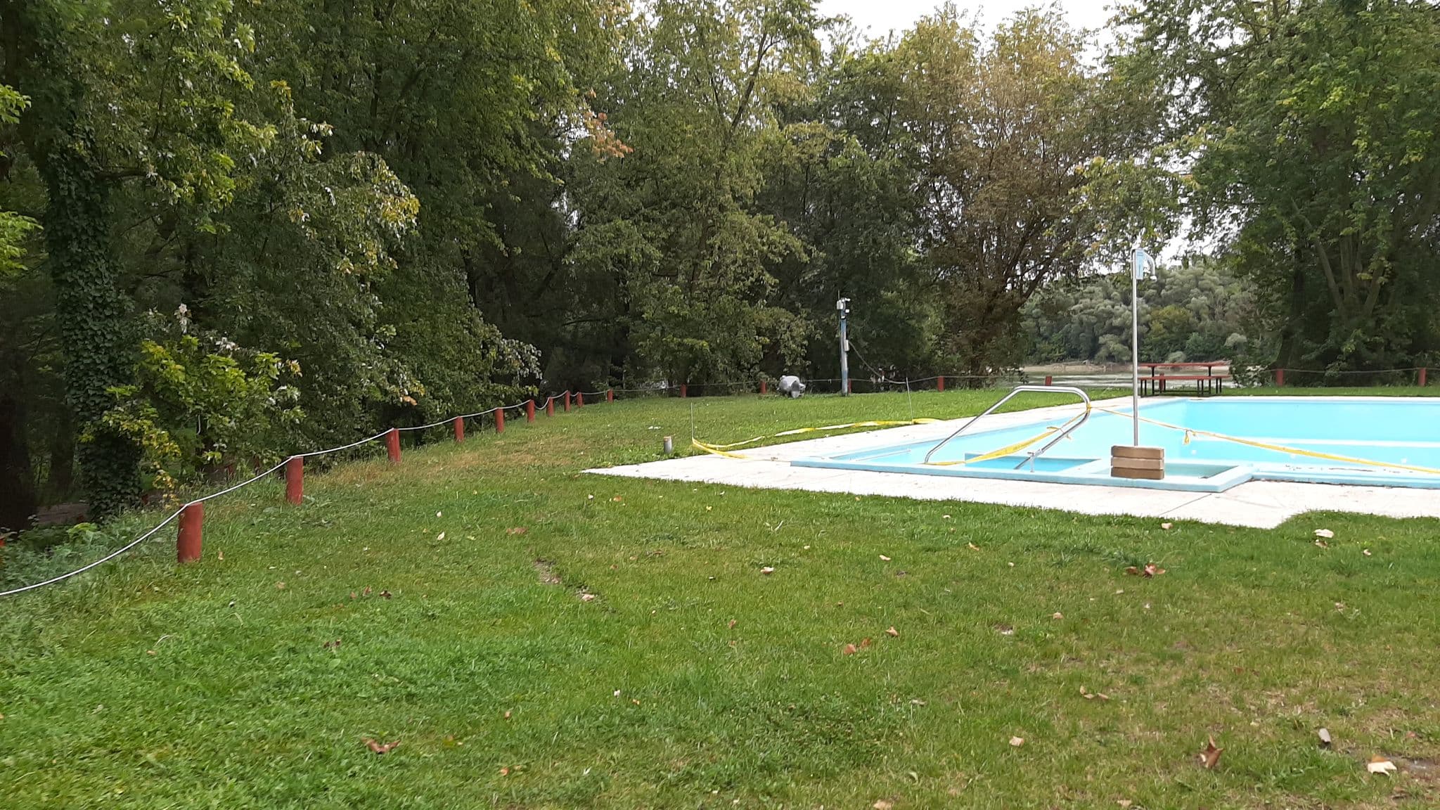 Street view near Bungalow Park, Szentendre — © gbabmap (CC BY-SA · Mapillary)