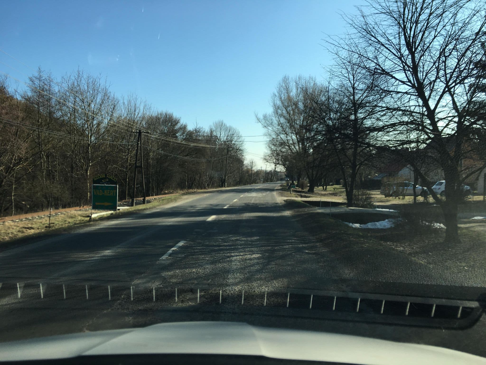 Street view near Vadkerti szallas, Kismaros — © mkpest2 (CC BY-SA · Mapillary)
