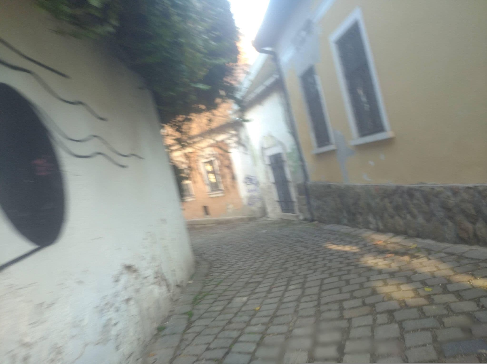 Street view near Főtér Apartmanház Szentendre, Szentendre — © grozsa11 (CC BY-SA · Mapillary)