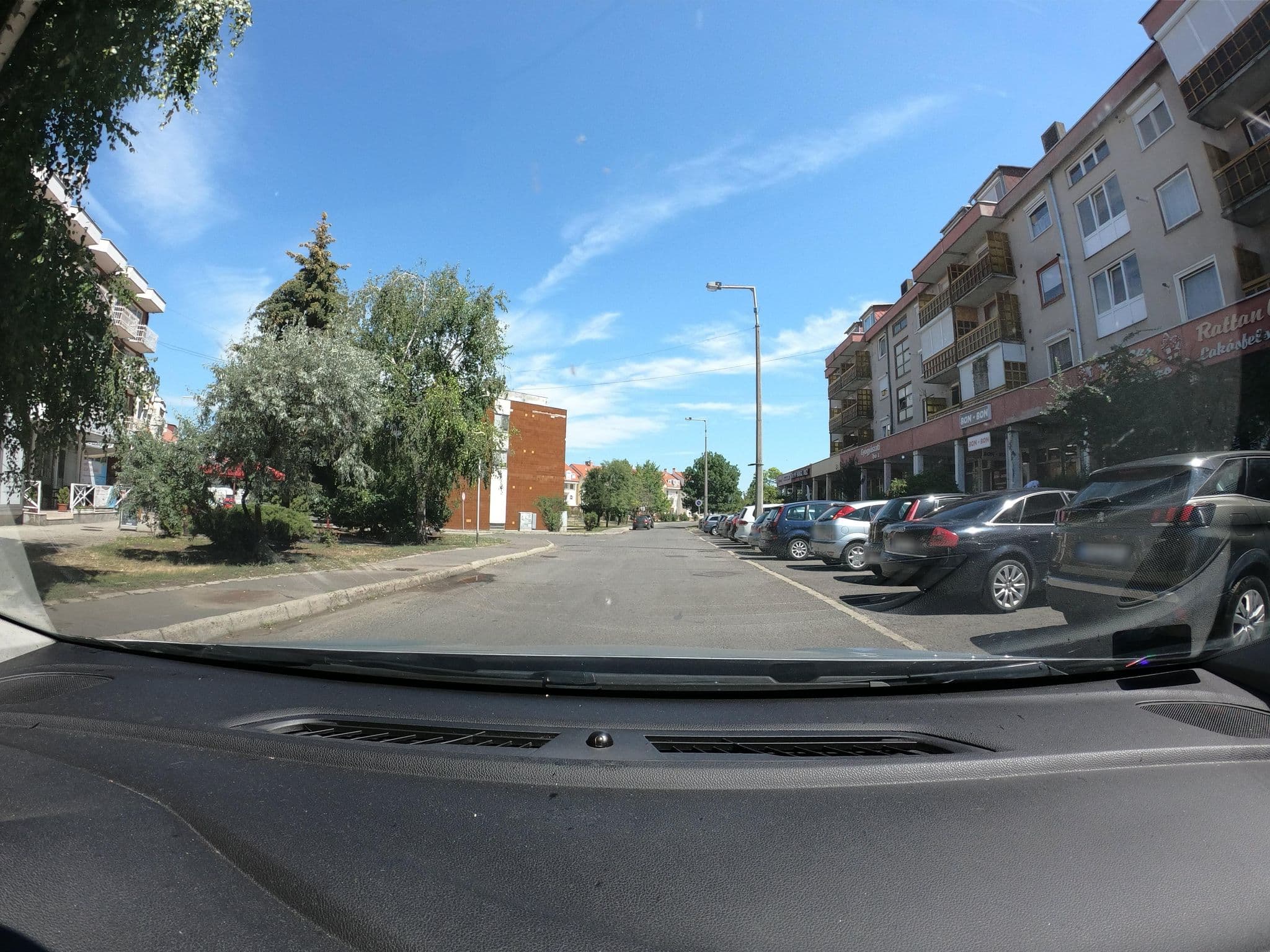 Street view near Hotel Zsigmond, Pásztó — © vst (CC BY-SA · Mapillary)