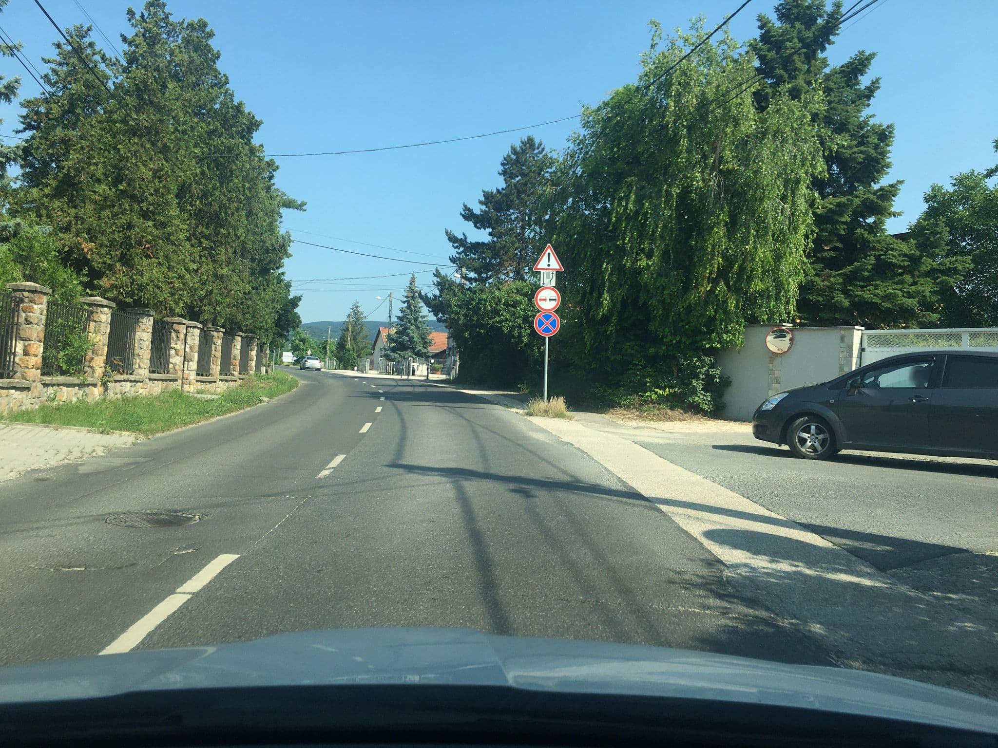 Street view near Skanzen Hotel Szentendre, Szentendre — © mkpest2 (CC BY-SA · Mapillary)