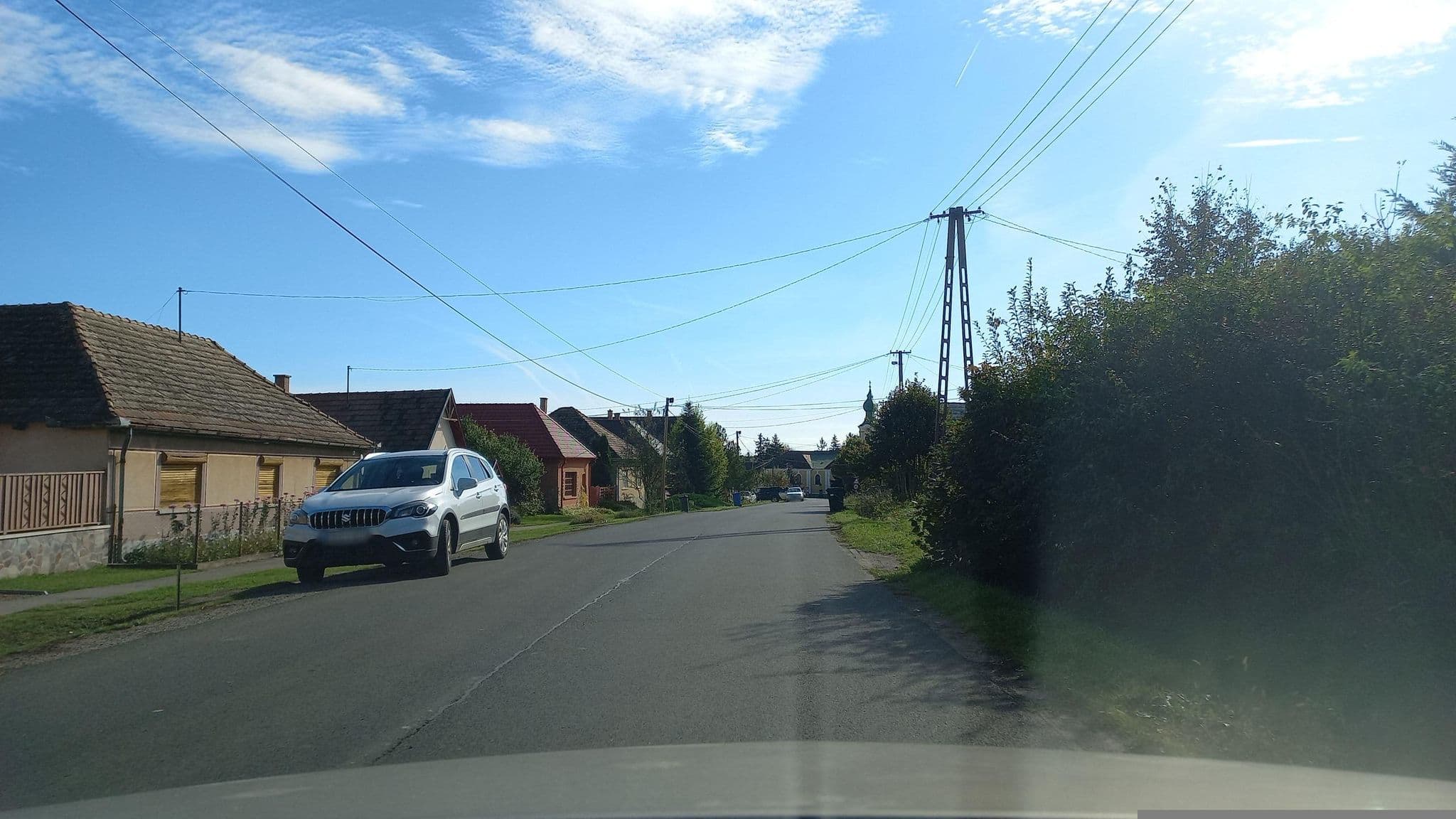 Street view near Arizóna Fogadó, Bercel — © bordaben (CC BY-SA · Mapillary)