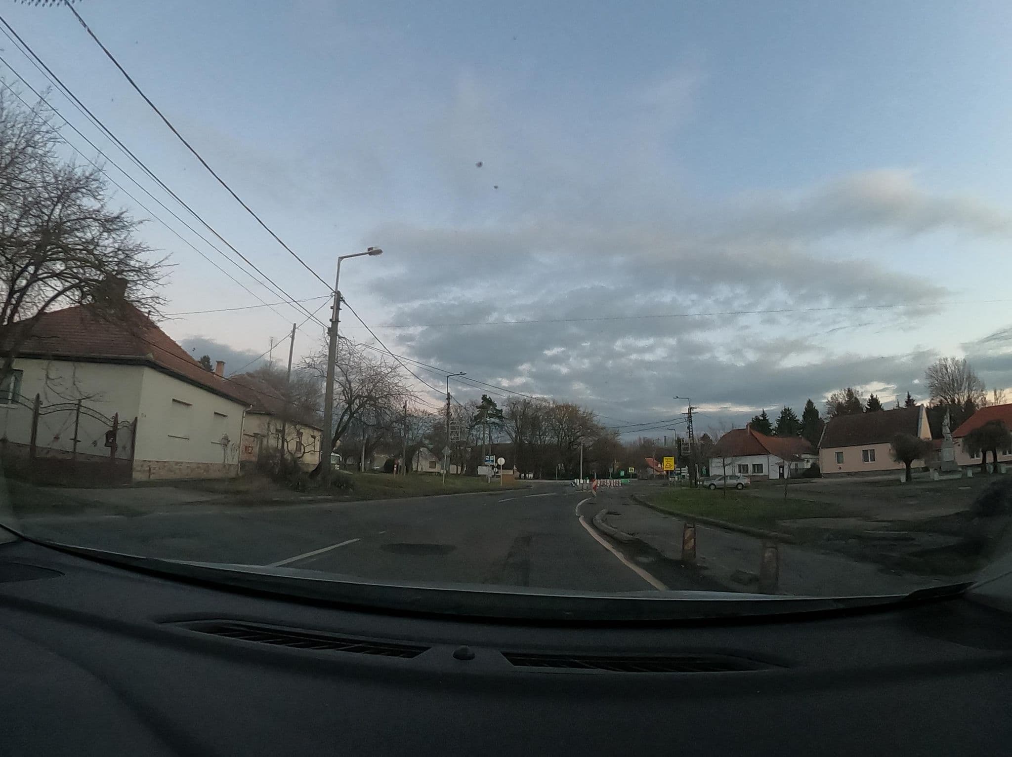 Street view near Márton Fogadó, Nagyoroszi — © vst (CC BY-SA · Mapillary)