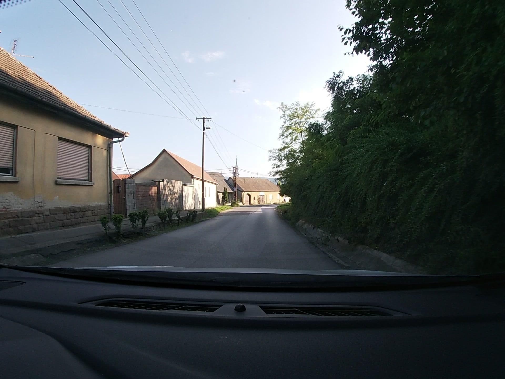 Street view near Villa Kálmán Panzió, Verőce — © vst (CC BY-SA · Mapillary)