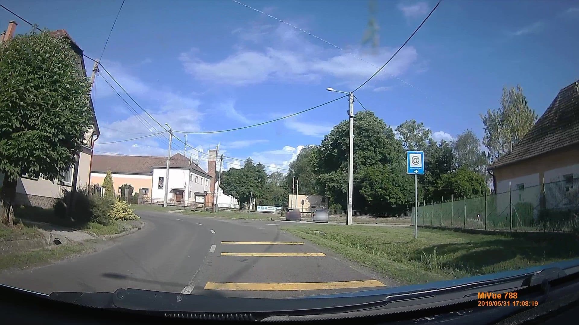 Street view near Gyere Be Vendégház, Nagyoroszi — © geox123 (CC BY-SA · Mapillary)