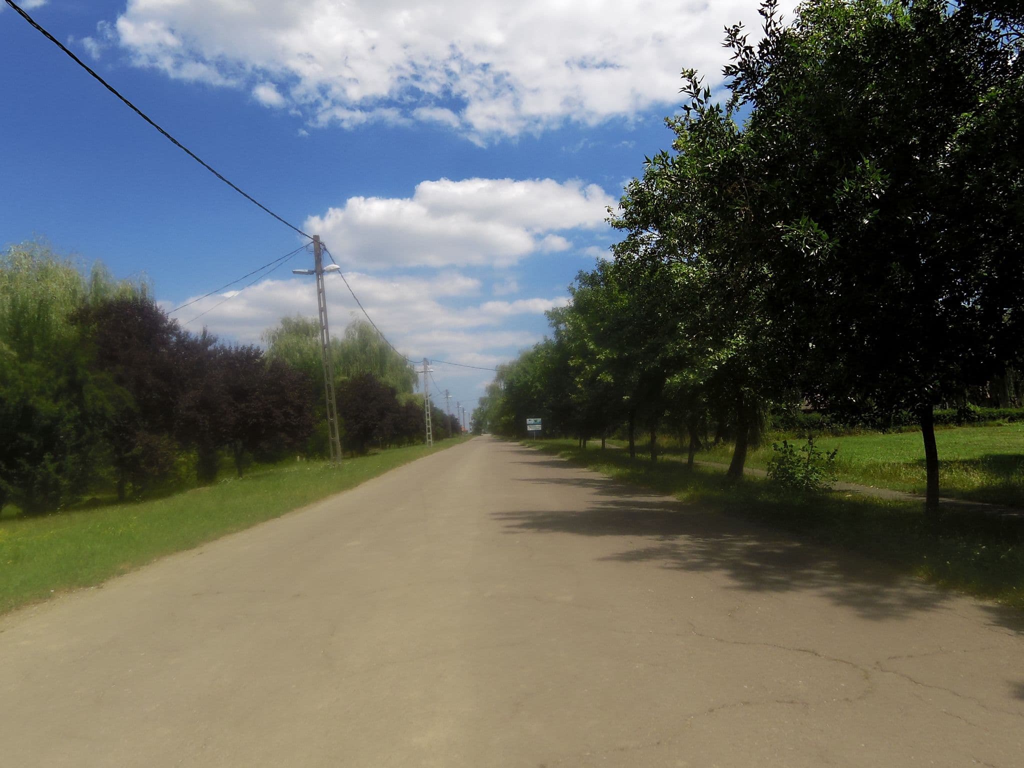 Street view near Tisza-tó Panzió Kisköre, Kisköre — © jlevente (CC BY-SA · Mapillary)