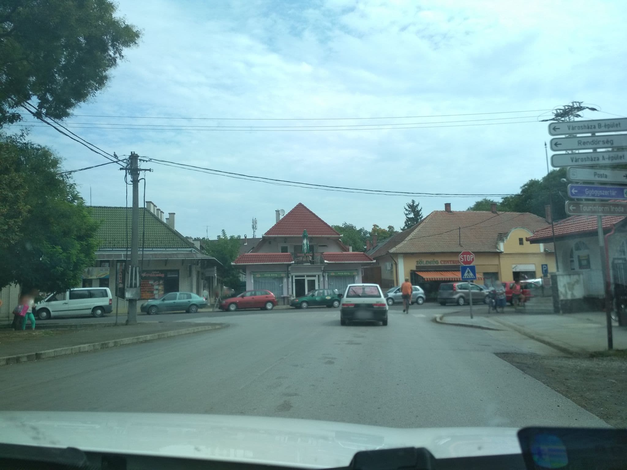 Street view near Vadász Panzió, Tiszafüred — © pememejot (CC BY-SA · Mapillary)