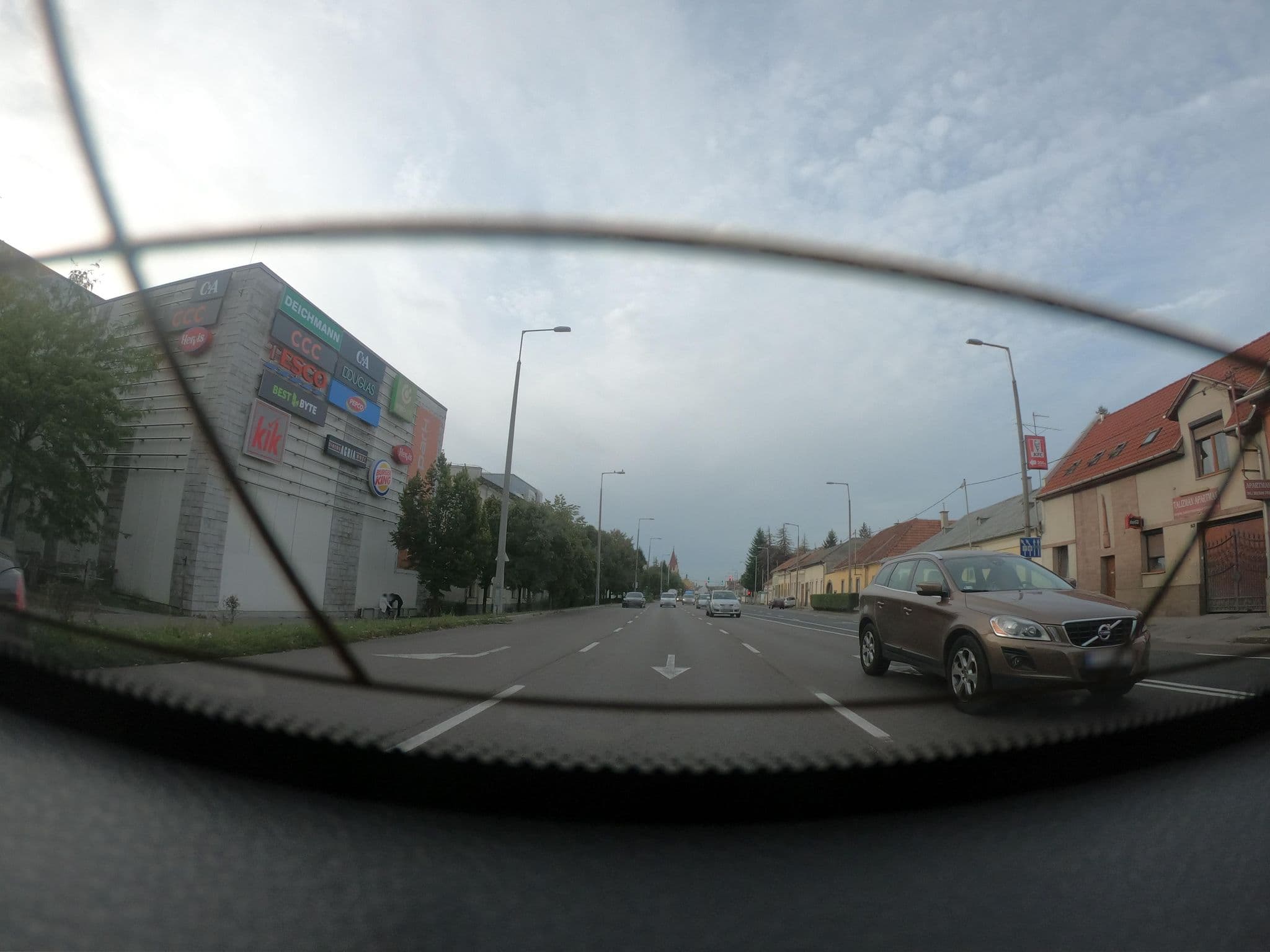 Street view near Lujzi Apartman, Eger — © vst (CC BY-SA · Mapillary)