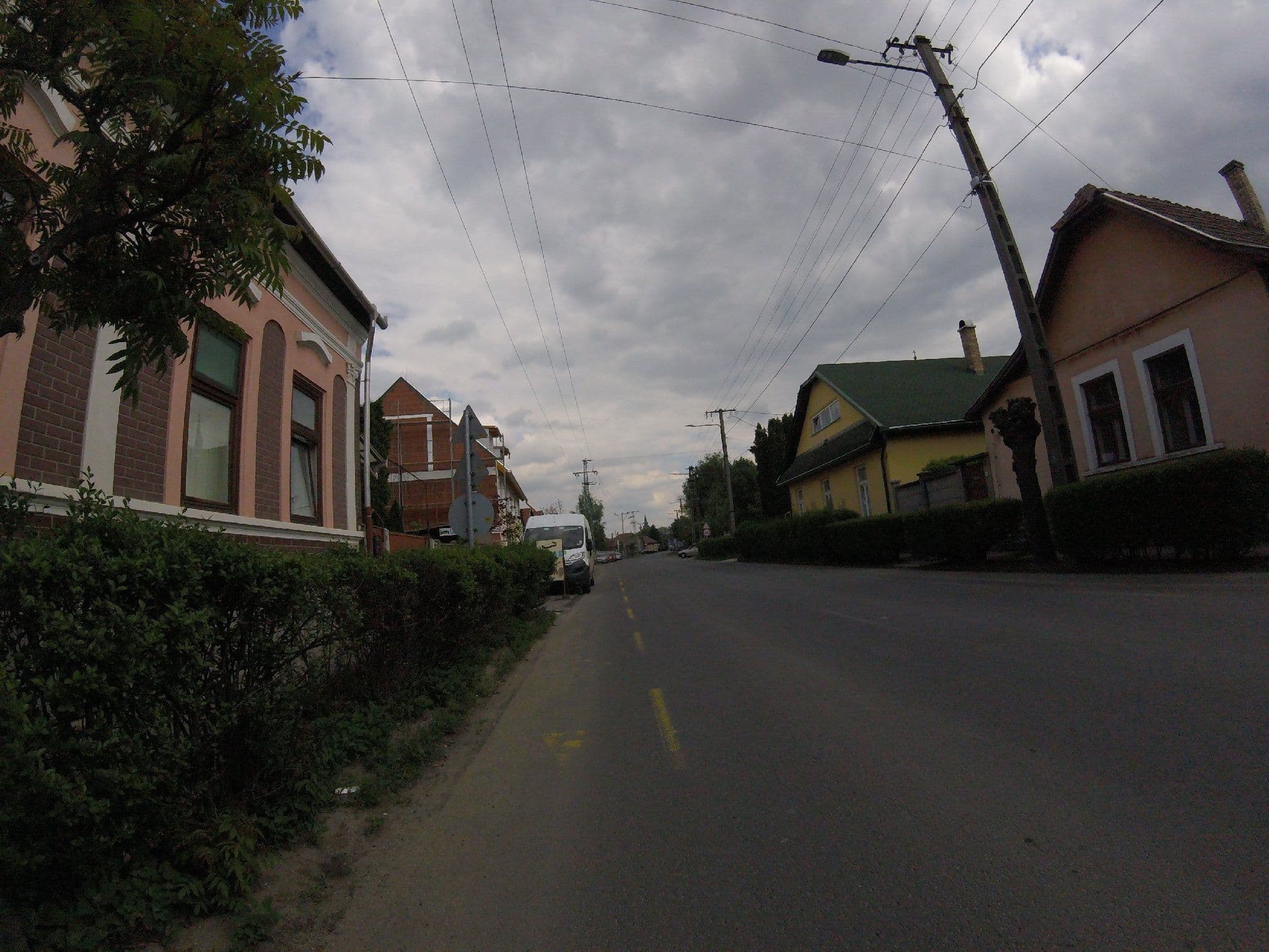 Street view near Lugas Szallas, Jászberény — © utvonalfelmeresek (CC BY-SA · Mapillary)