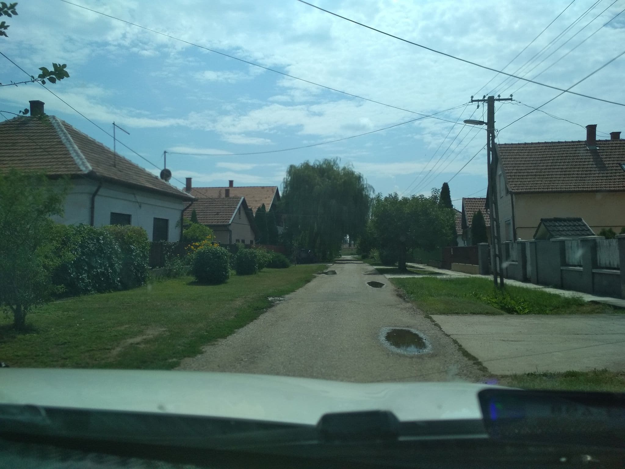 Street view near Holdfeny Vendeghaz, Abádszalók — © pememejot (CC BY-SA · Mapillary)
