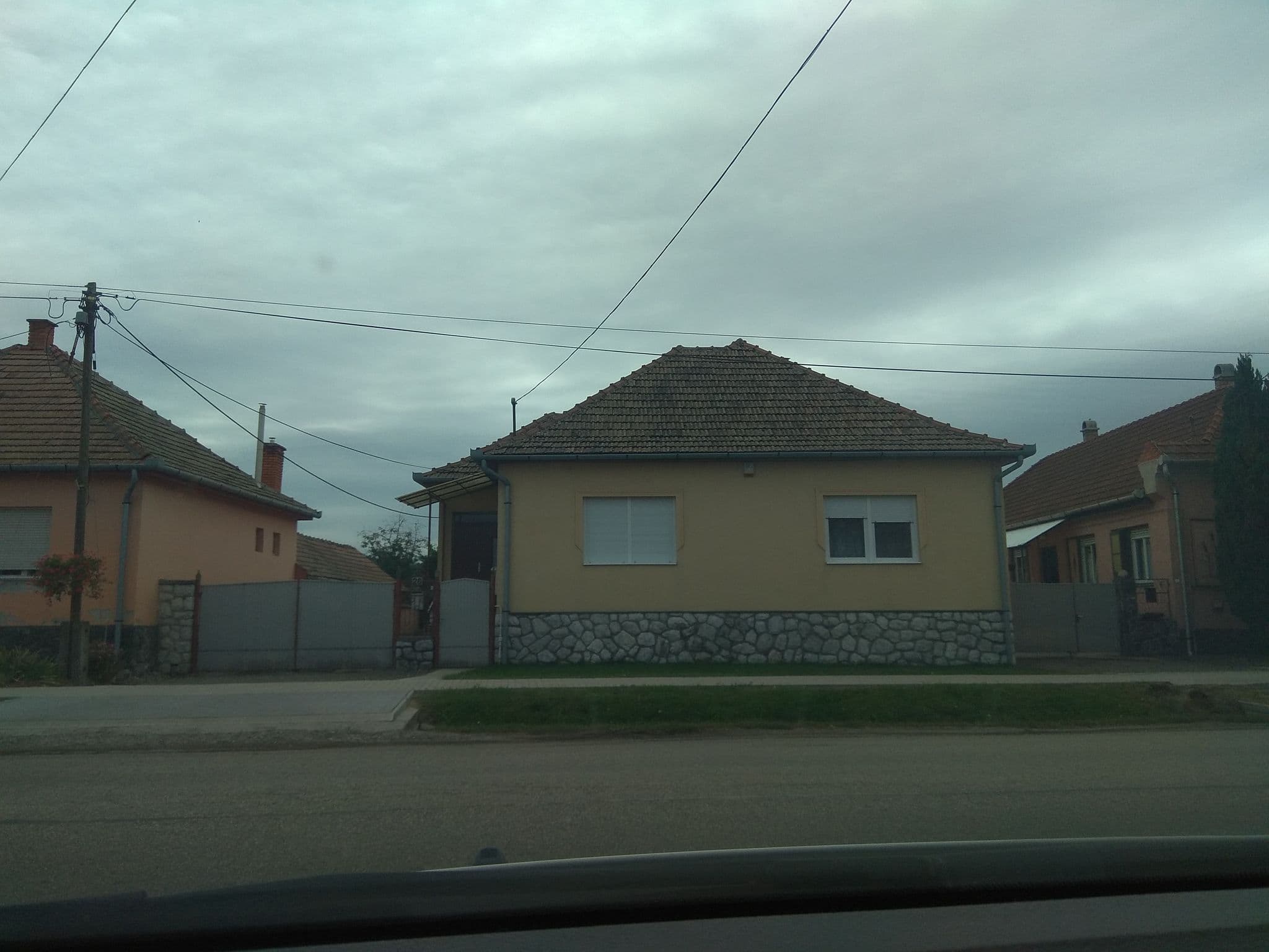 Street view near Borostyán Vendégház, Egerszalók — © dyaz (CC BY-SA · Mapillary)