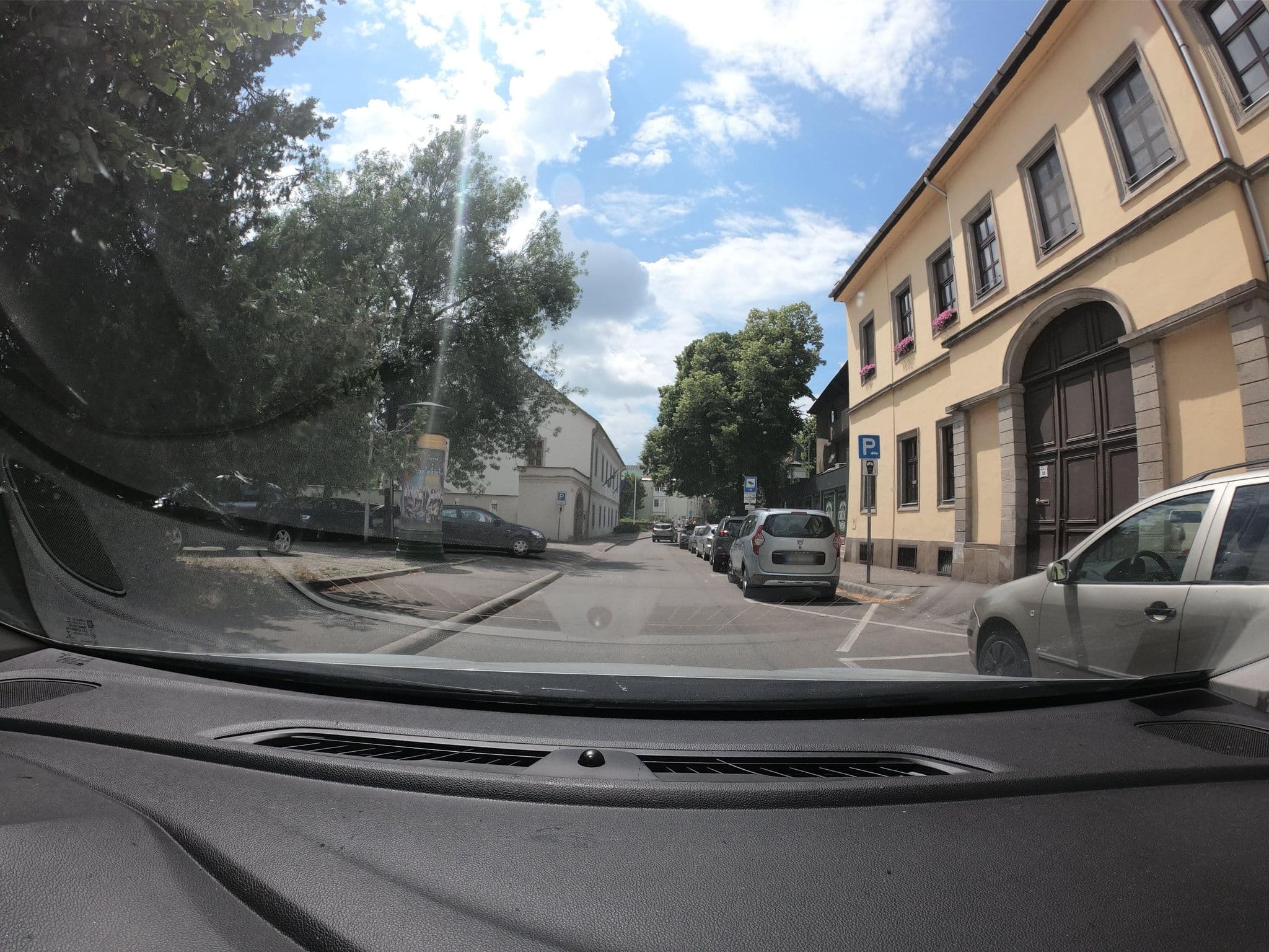 Street view near Várkapu Panzió, Eger — © vst (CC BY-SA · Mapillary)