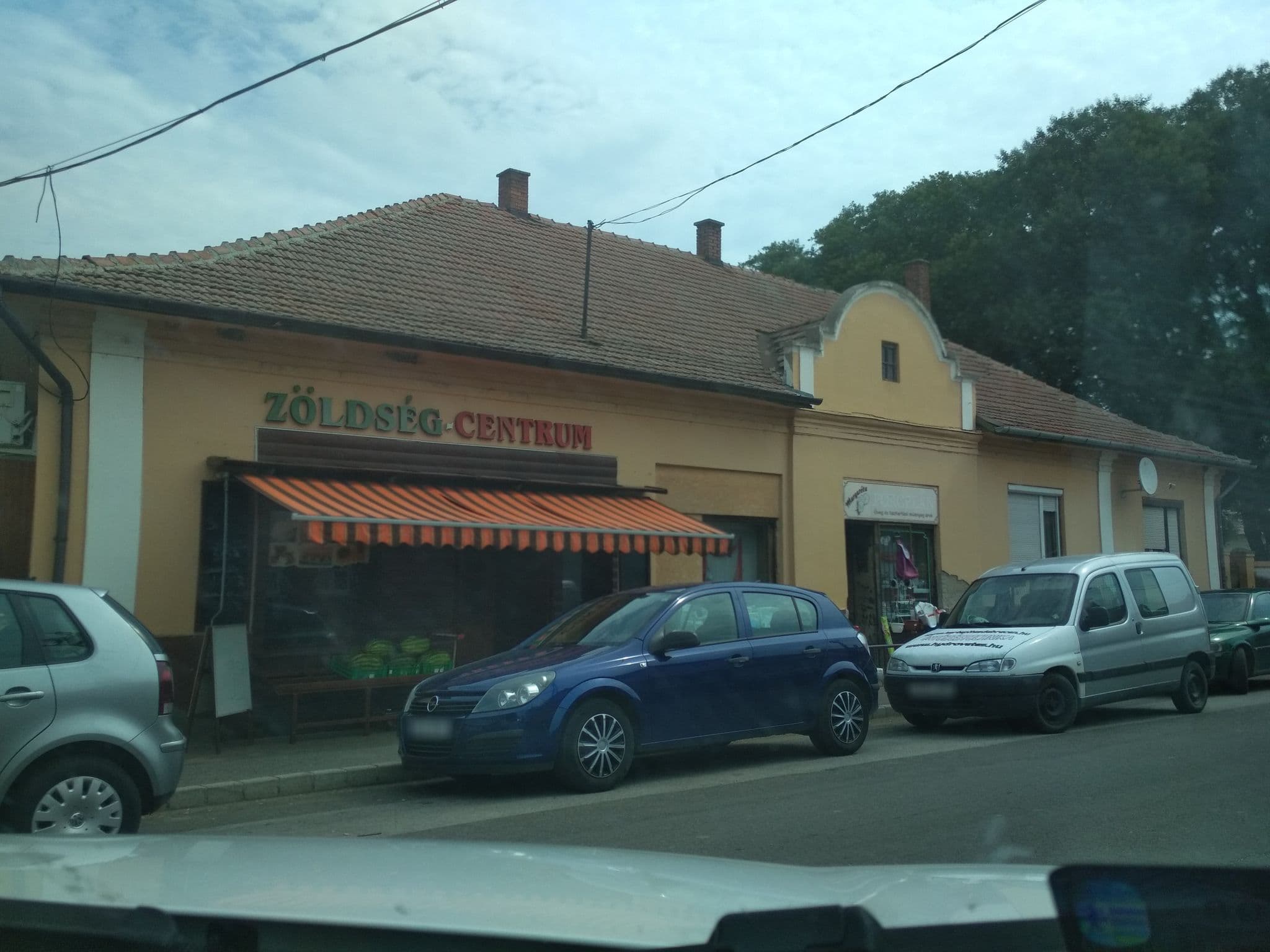 Street view near Napház Panzió, Tiszafüred — © pememejot (CC BY-SA · Mapillary)