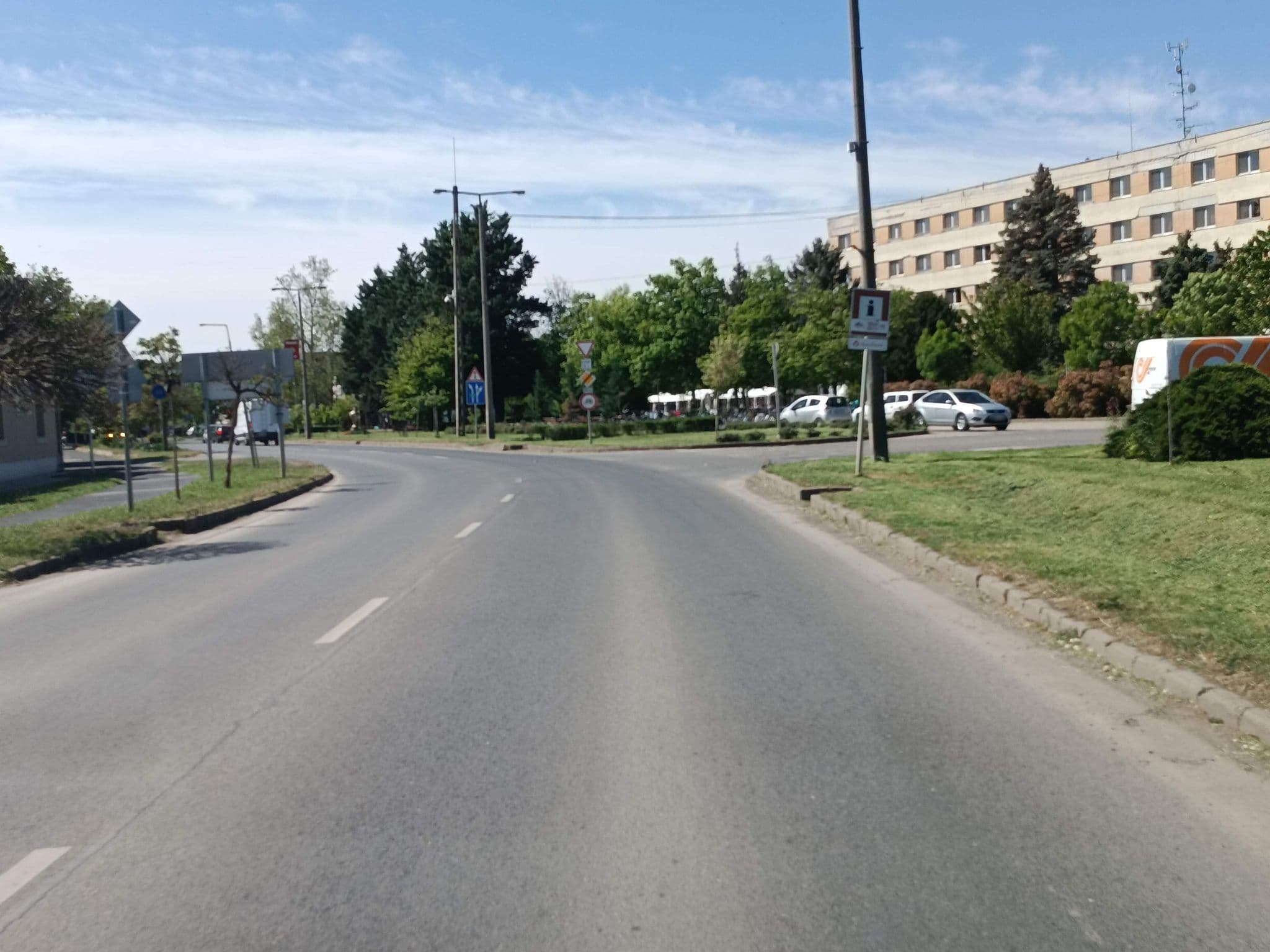 Street view near Zsindelyes Fogado, Mezőtúr — © JNSZ (CC BY-SA · Mapillary)