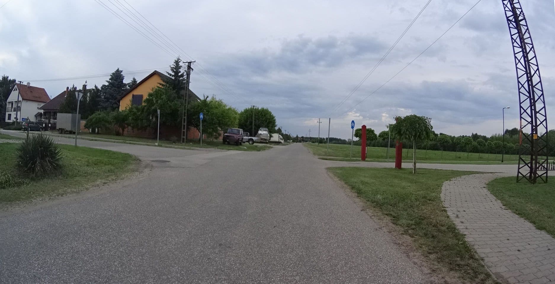 Street view near Tiszavirág Panzió, Tiszakécske — © _alesi_ (CC BY-SA · Mapillary)