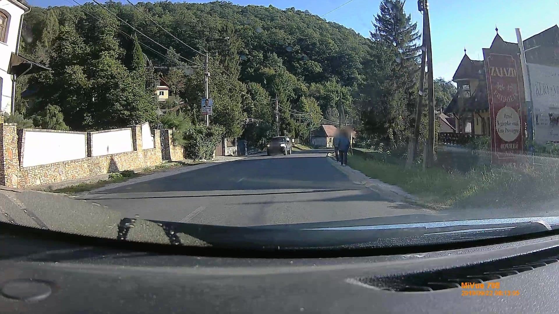 Street view near Fridolin Vendéglő, Diósgyőr — © geox123 (CC BY-SA · Mapillary)