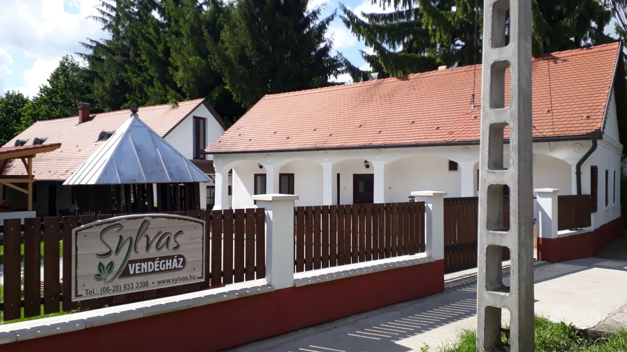Street view near Agriturismo Villa Carlotta, Szilvásvárad — © vasony (CC BY-SA · Mapillary)