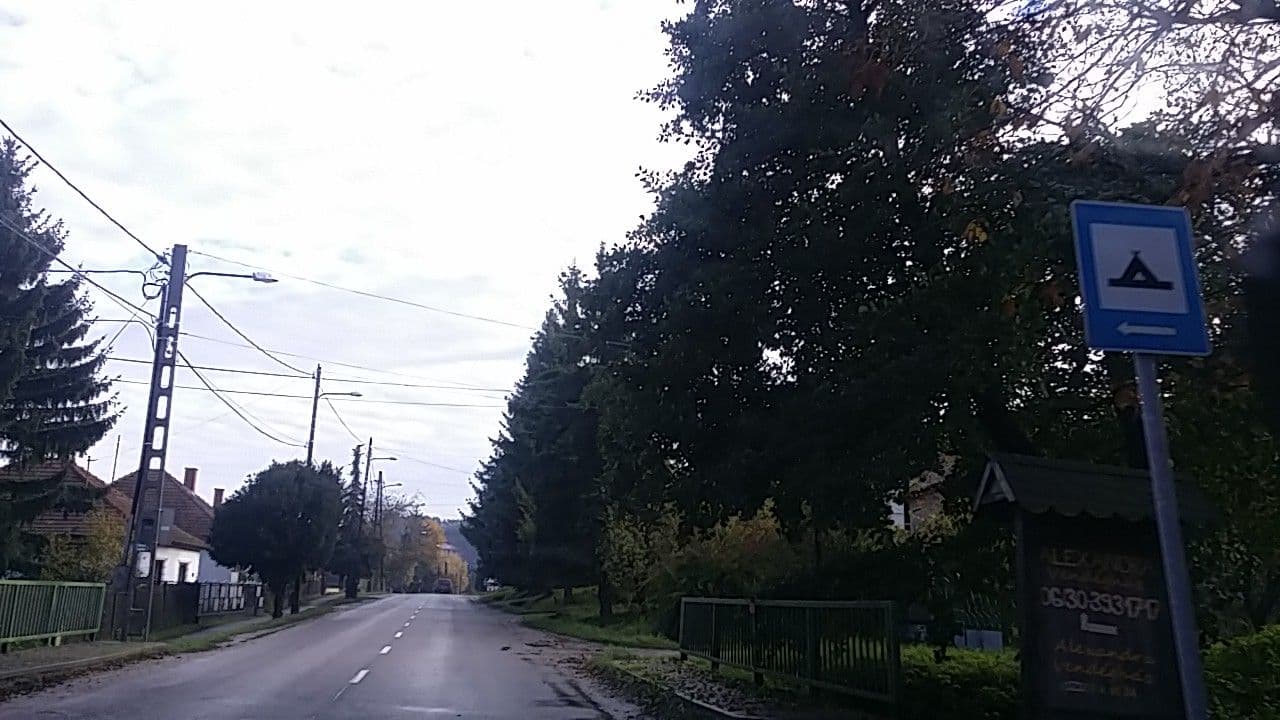 Street view near Shubu Zen Vendégház, Szilvásvárad — © utvonalfelmeresek (CC BY-SA · Mapillary)