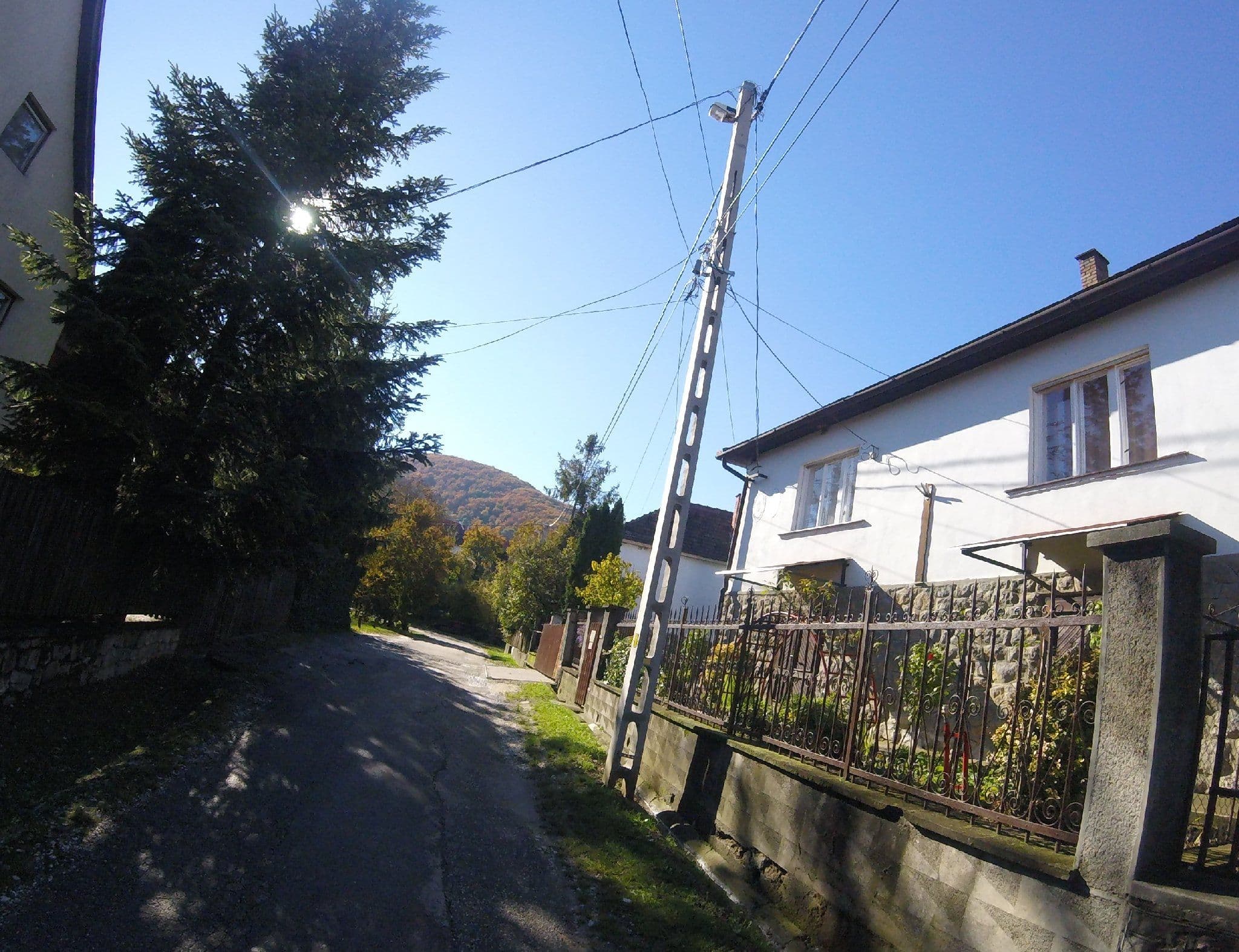 Street view near Mályinka Turistahaz, Dédestapolcsány — © utvonalfelmeresek (CC BY-SA · Mapillary)