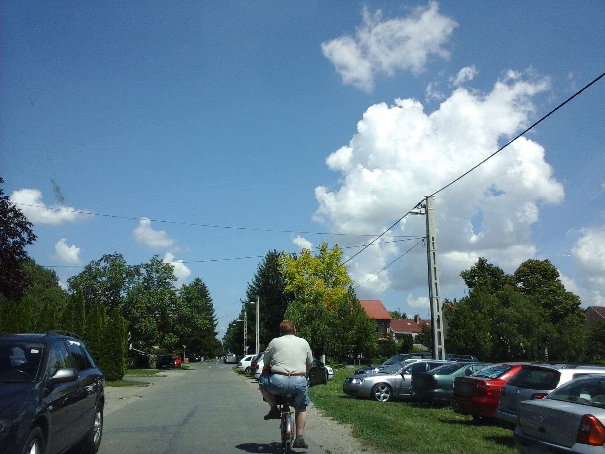 Street view near Platan Panzió, Hajdúszoboszló — © czadzik (CC BY-SA · Mapillary)