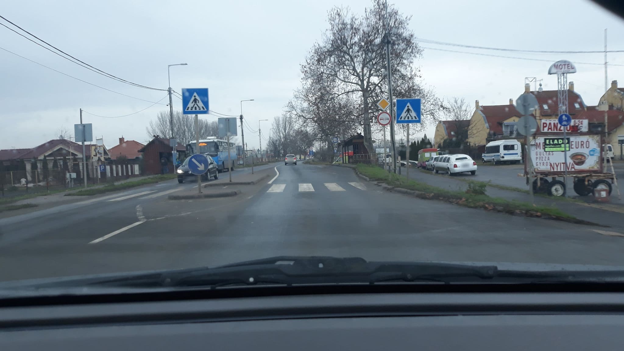 Street view near Rózsás Motel, Mikepércs — © murmidon (CC BY-SA · Mapillary)