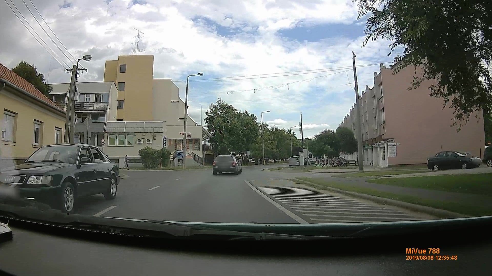 Street view near Napsugár Panzió és Kávézó, Nyírbátor — © geox123 (CC BY-SA · Mapillary)
