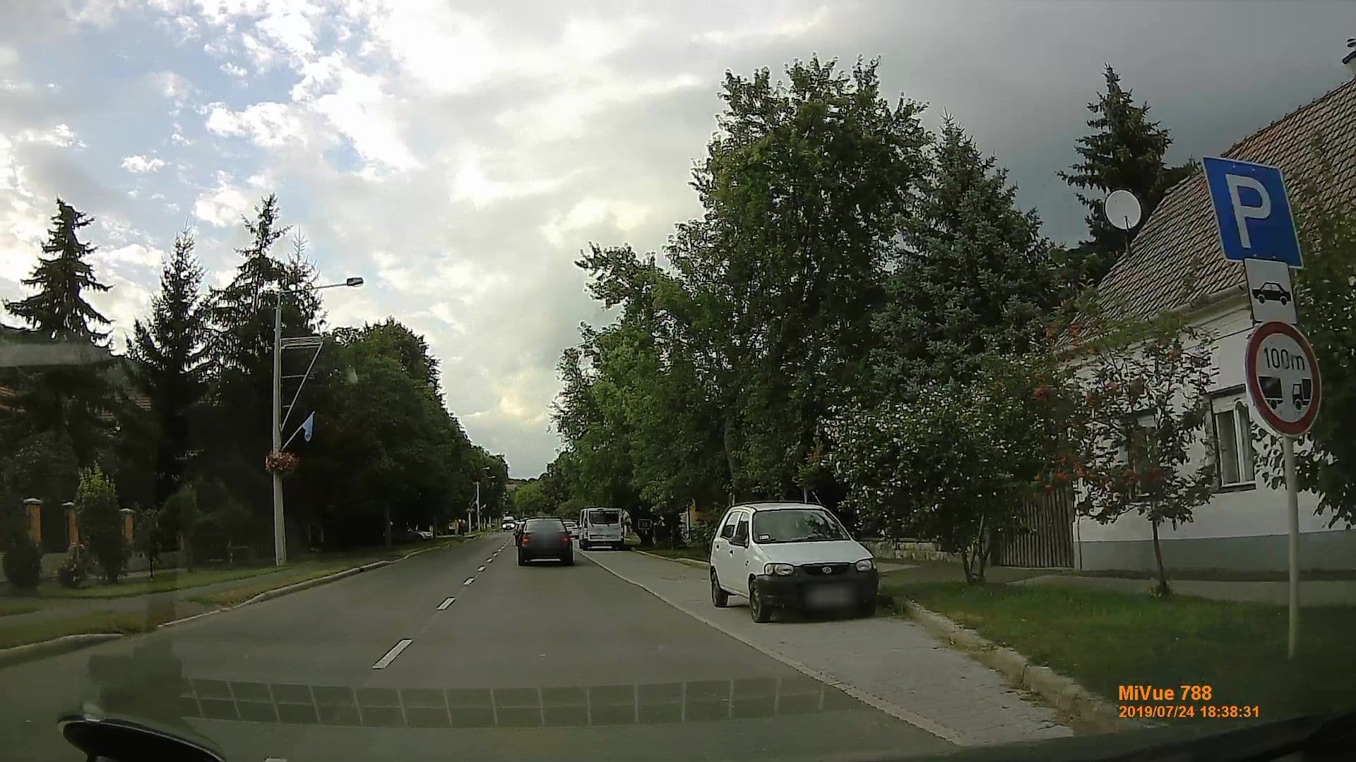 Street view near Ötputtonyos Vendégház, Tokaj — © geox123 (CC BY-SA · Mapillary)