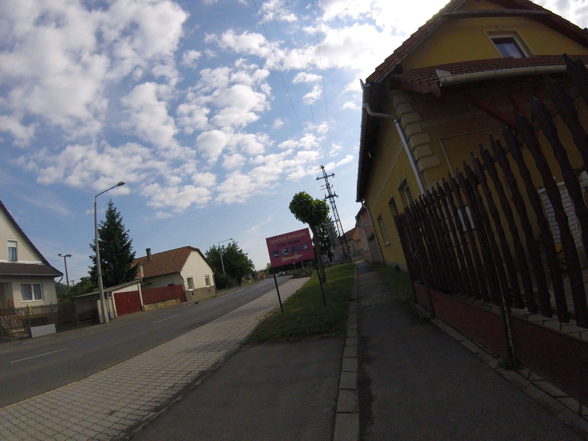 Street view near R'80 Vendégház, Tokaj — © utvonalfelmeresek (CC BY-SA · Mapillary)