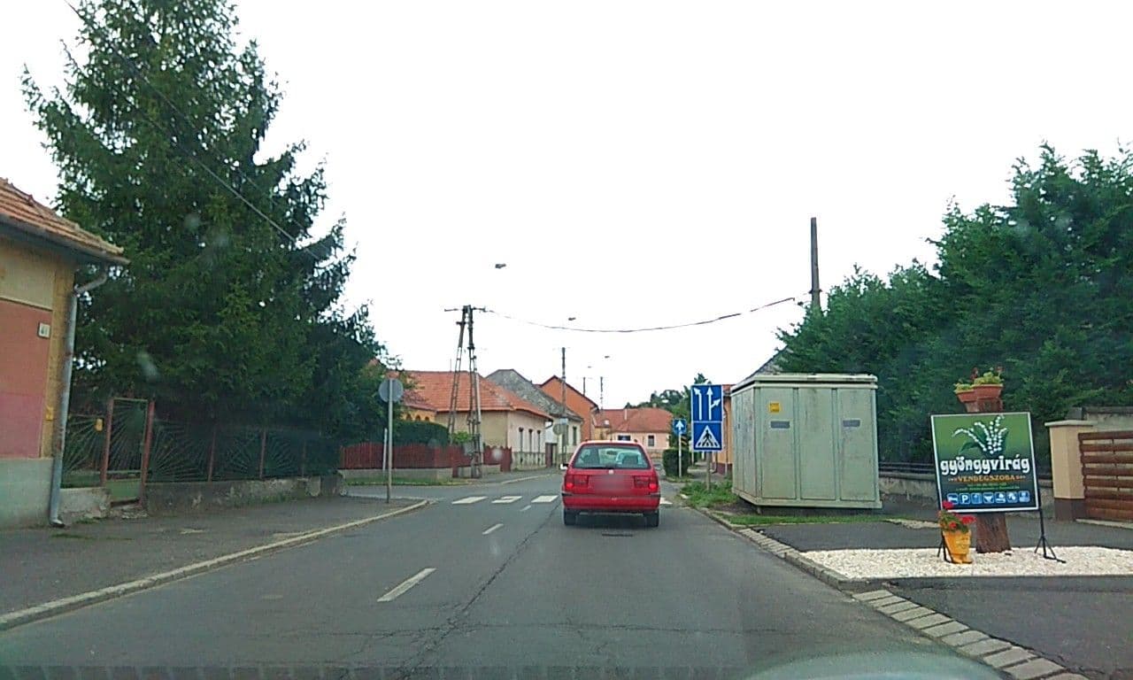 Street view near Gyöngyvirág vendégház, Tokaj — © ricike78 (CC BY-SA · Mapillary)
