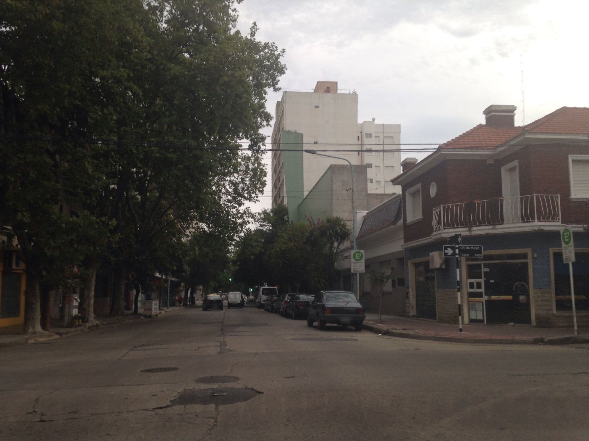 Street view near Hotel Tivoli ☆, Mar del Plata — © maryann (CC BY-SA · Mapillary)