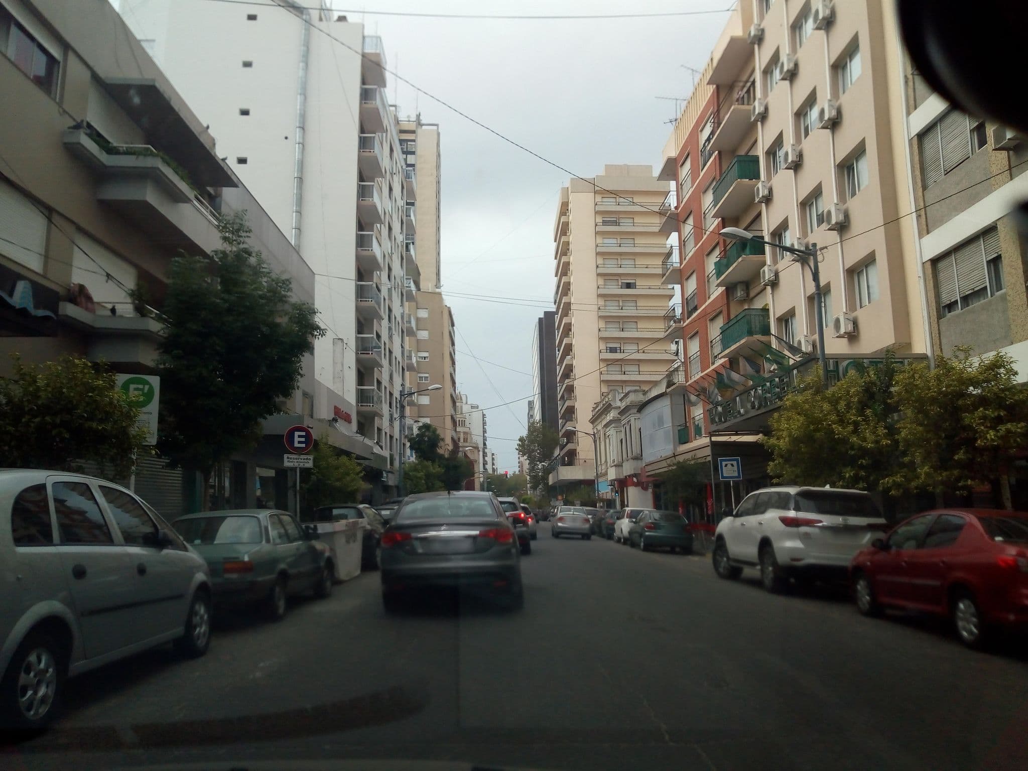 Street view near Hotel Corbel Mar Del Plata, Mar del Plata — © nicfer (CC BY-SA · Mapillary)