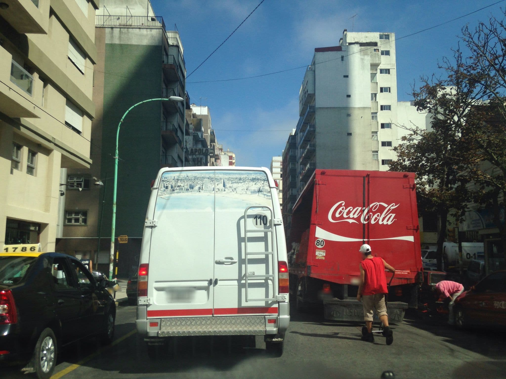 Street view near Hotel Premiere, Mar del Plata — © maryann (CC BY-SA · Mapillary)