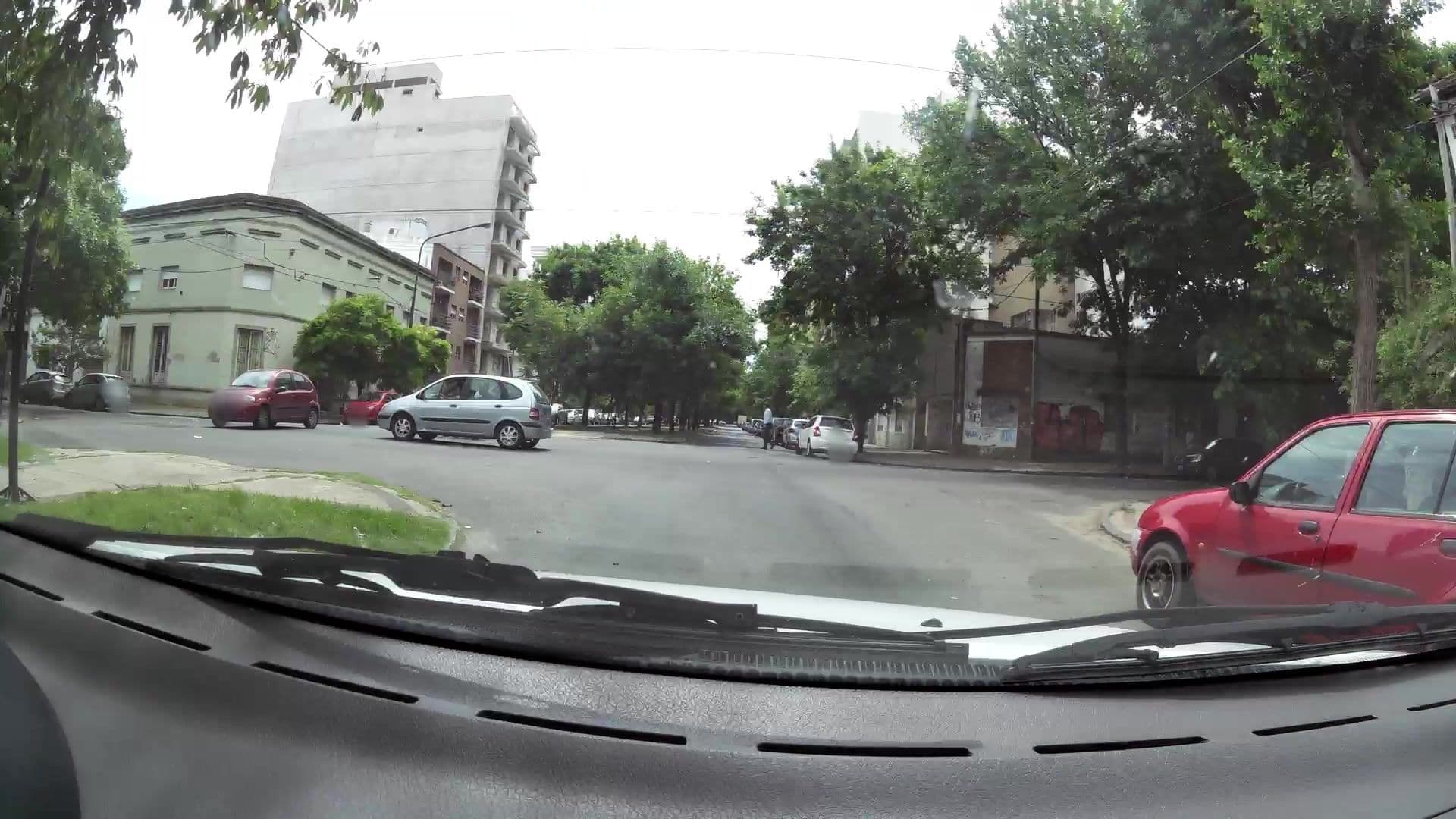 Street view near Hotel Avenida, La Plata — © kaartcam (CC BY-SA · Mapillary)