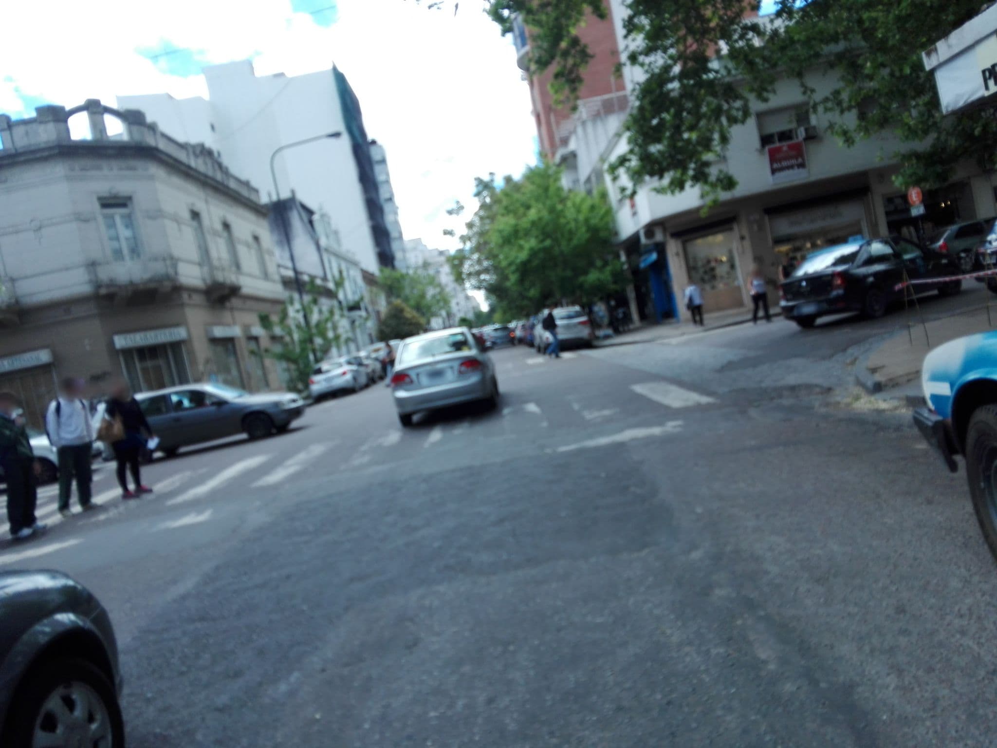Street view near Intercultural Hostel, La Plata — © nicfer (CC BY-SA · Mapillary)